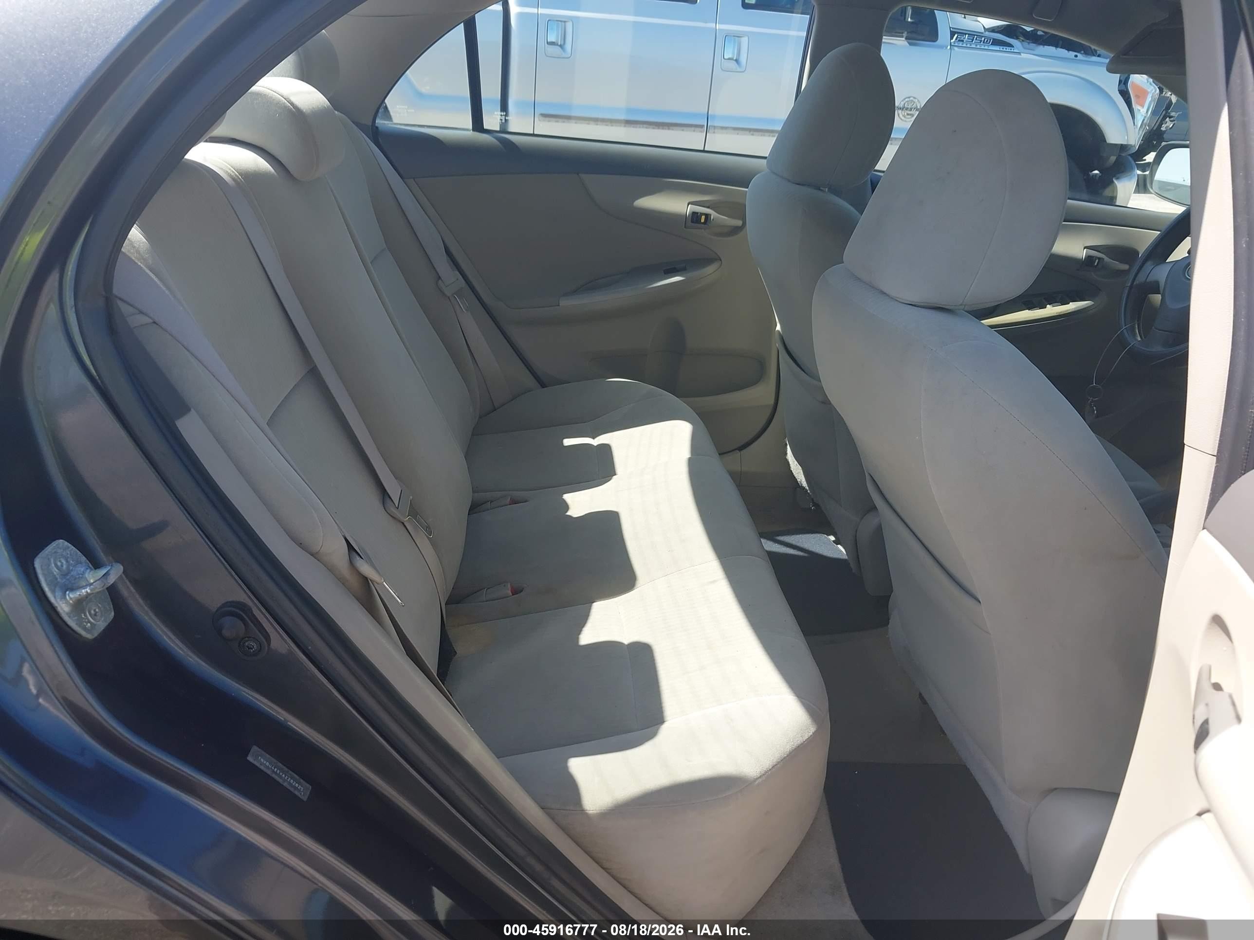 2010 Toyota Corolla Le Gray vin: 1NXBU4EEXAZ282825