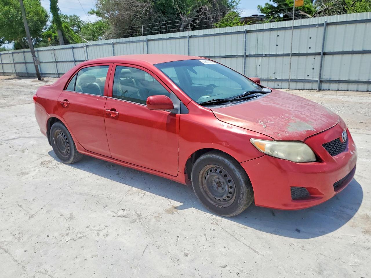 2010 Toyota Corolla Le Red vin: 1NXBU4EEXAZ291542