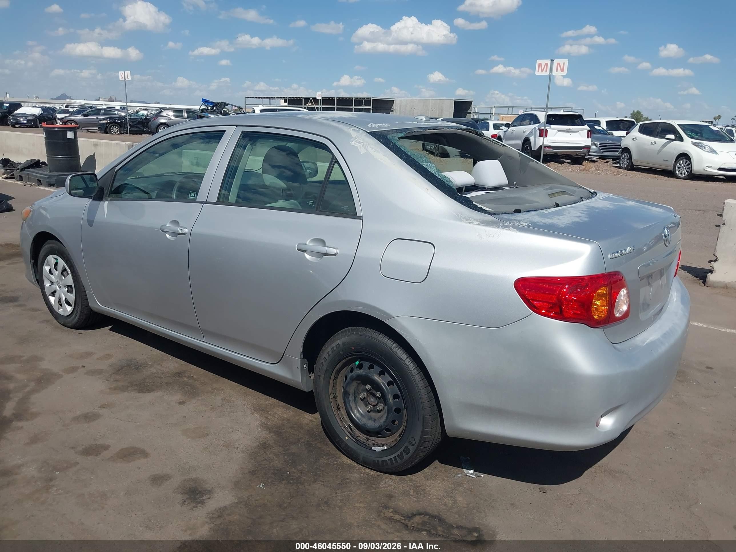 2010 Toyota Corolla Le Silver vin: 1NXBU4EEXAZ304581