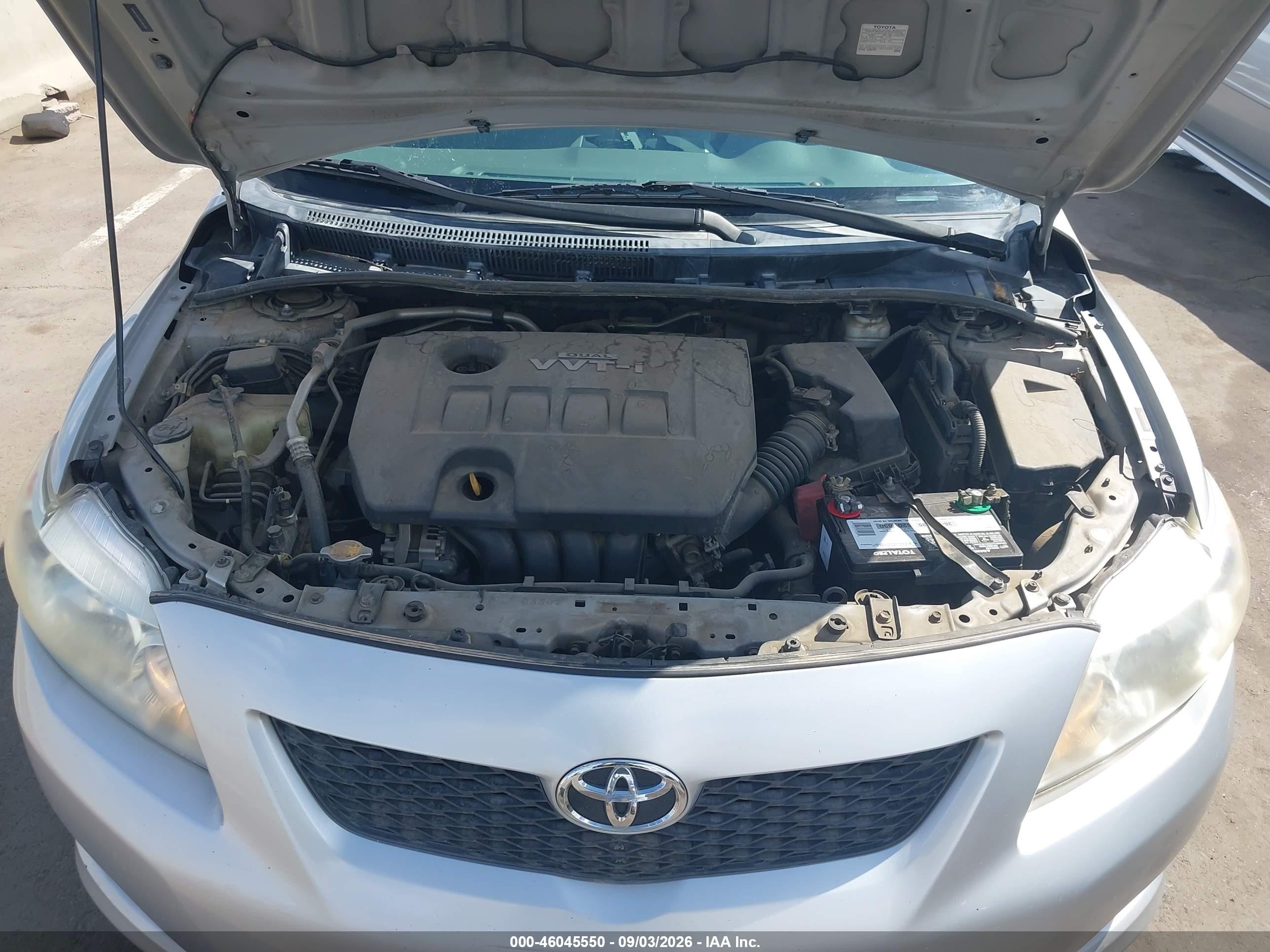 2010 Toyota Corolla Le Silver vin: 1NXBU4EEXAZ304581