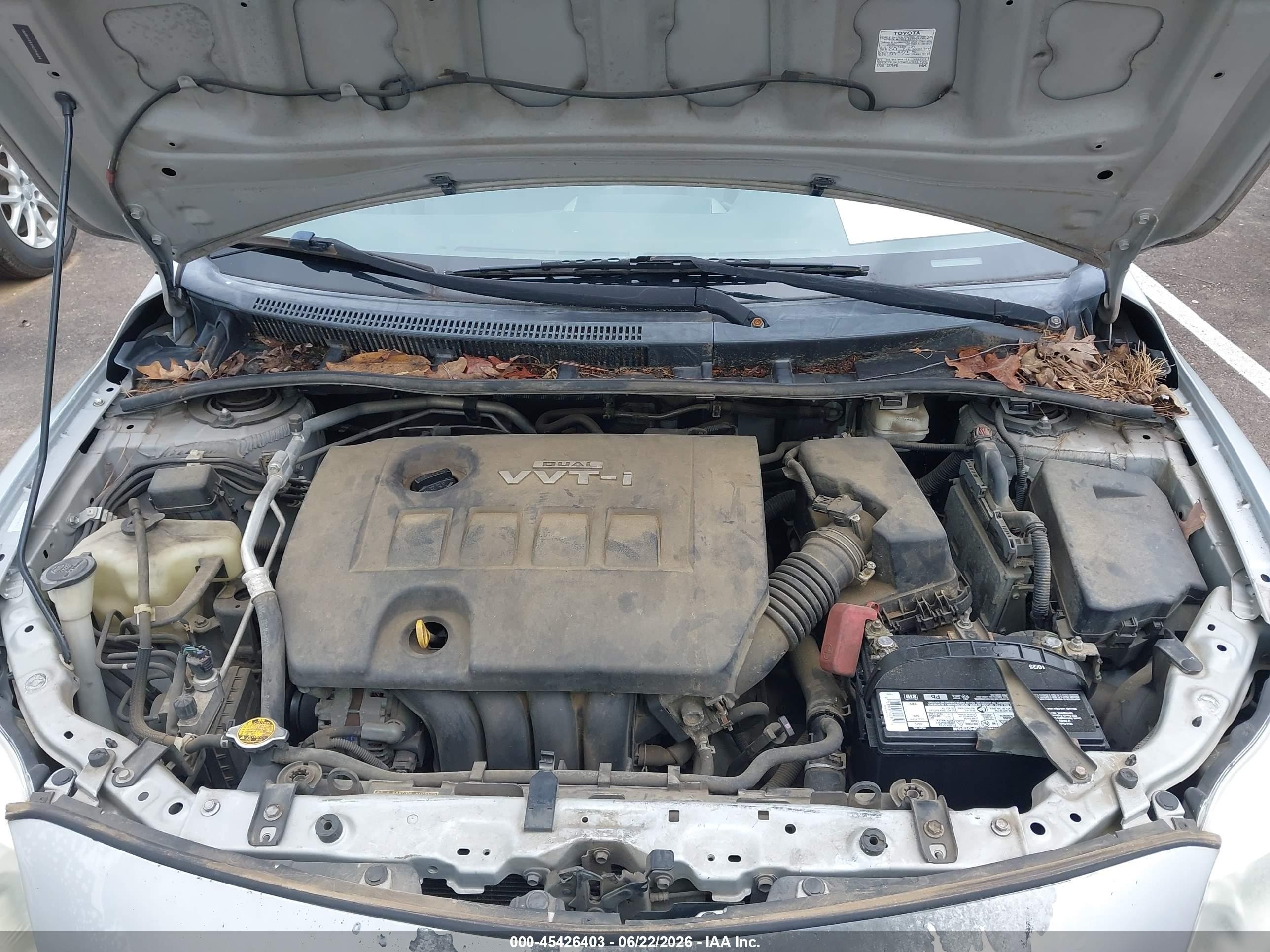 2010 Toyota Corolla Le Серебряный vin: 1NXBU4EEXAZ314639