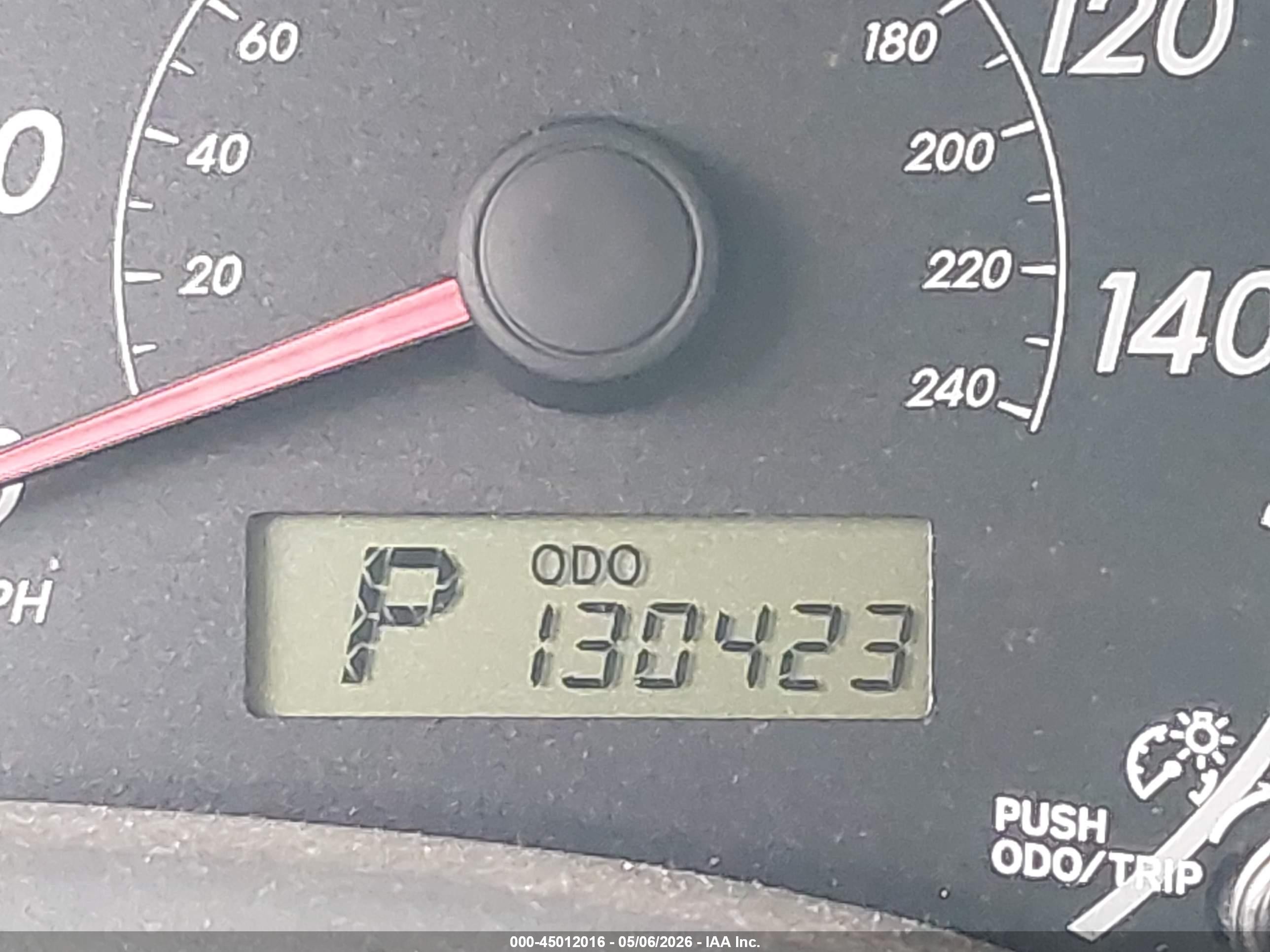 2010 Toyota Corolla Le Silver vin: 1NXBU4EEXAZ318710