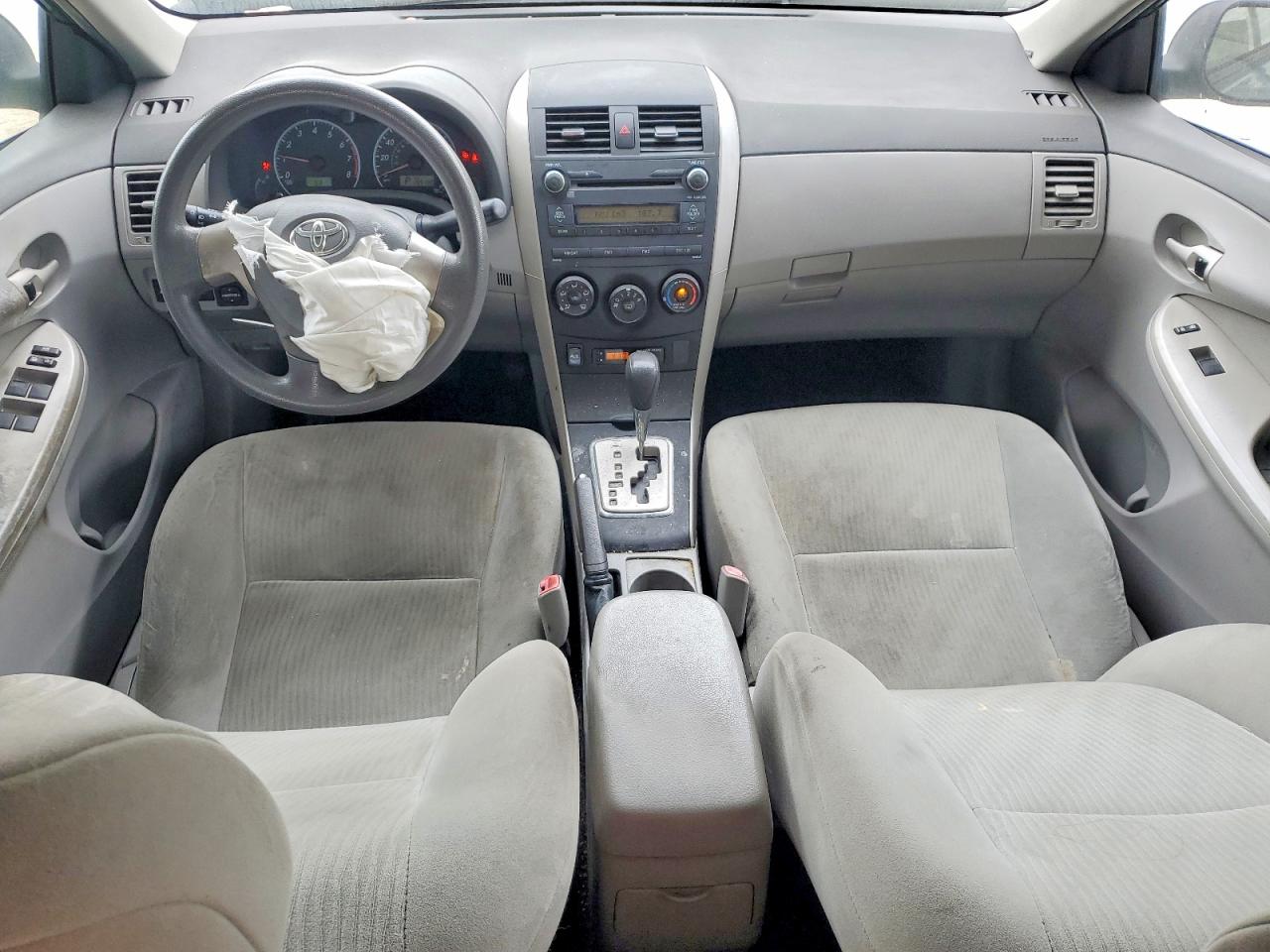 2010 Toyota Corolla Le Green vin: 1NXBU4EEXAZ323714