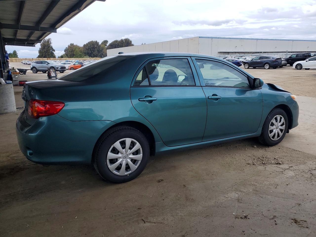 2010 Toyota Corolla Le Green vin: 1NXBU4EEXAZ323714