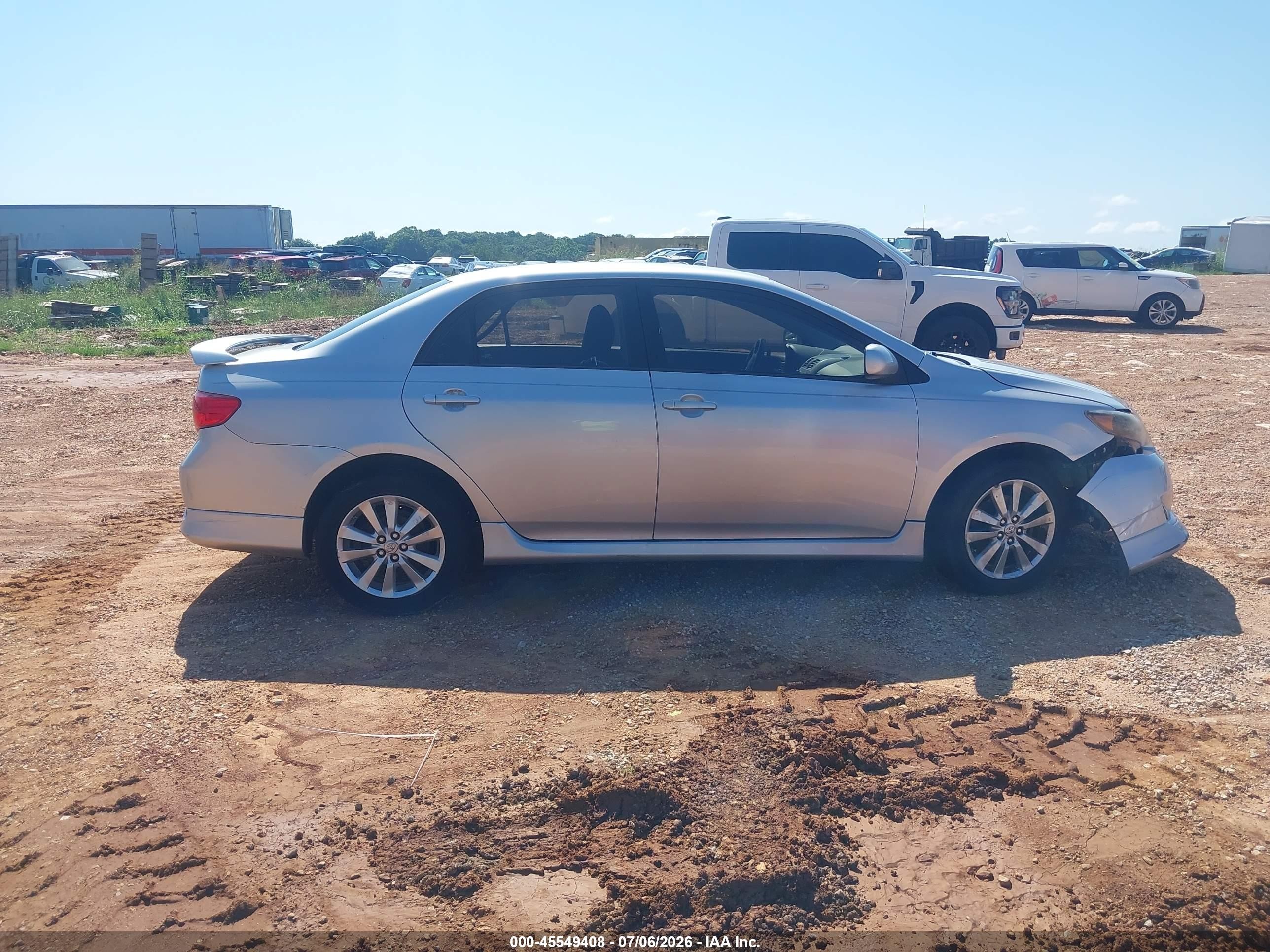 2010 Toyota Corolla S Silver vin: 1NXBU4EEXAZ337645