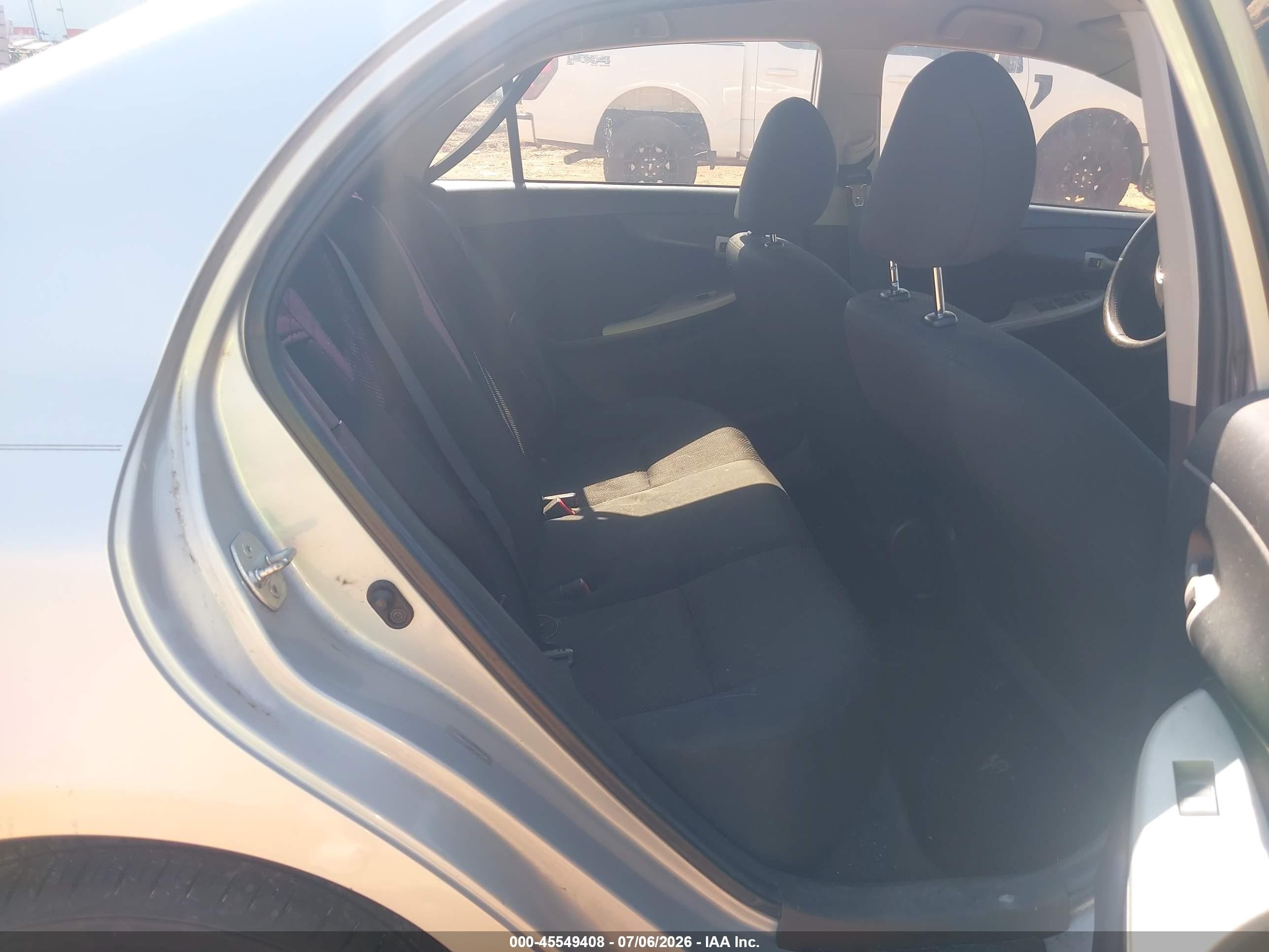 2010 Toyota Corolla S Silver vin: 1NXBU4EEXAZ337645
