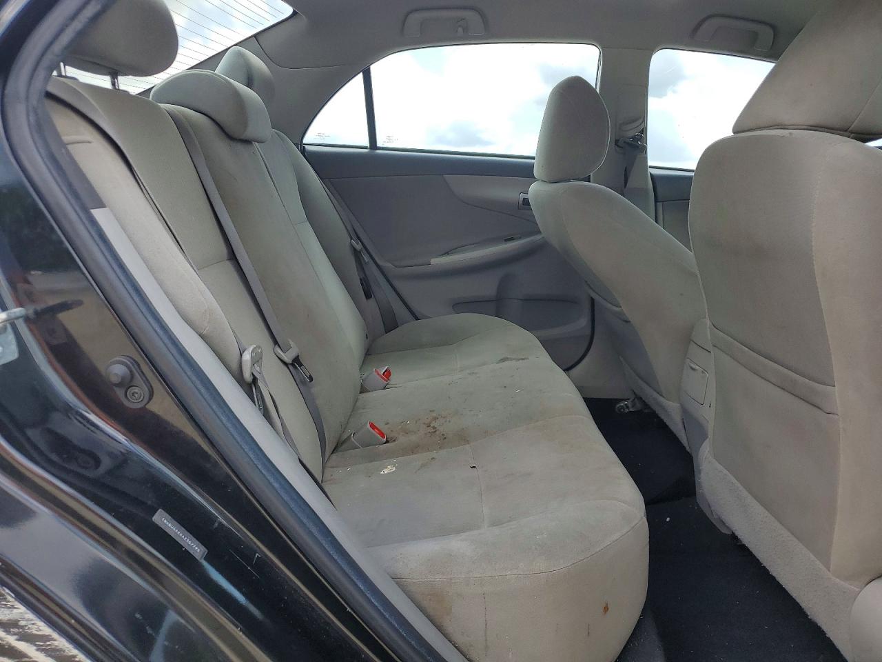 2010 Toyota Corolla Le Black vin: 1NXBU4EEXAZ367793