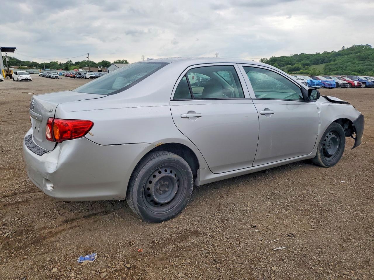 2010 Toyota Corolla Le Серебряный vin: 1NXBU4EEXAZ368054
