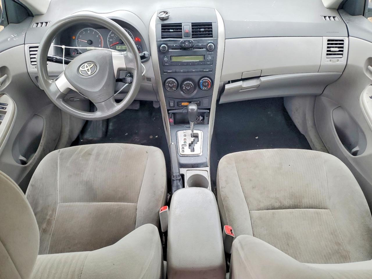 2010 Toyota Corolla Le Серебряный vin: 1NXBU4EEXAZ368054