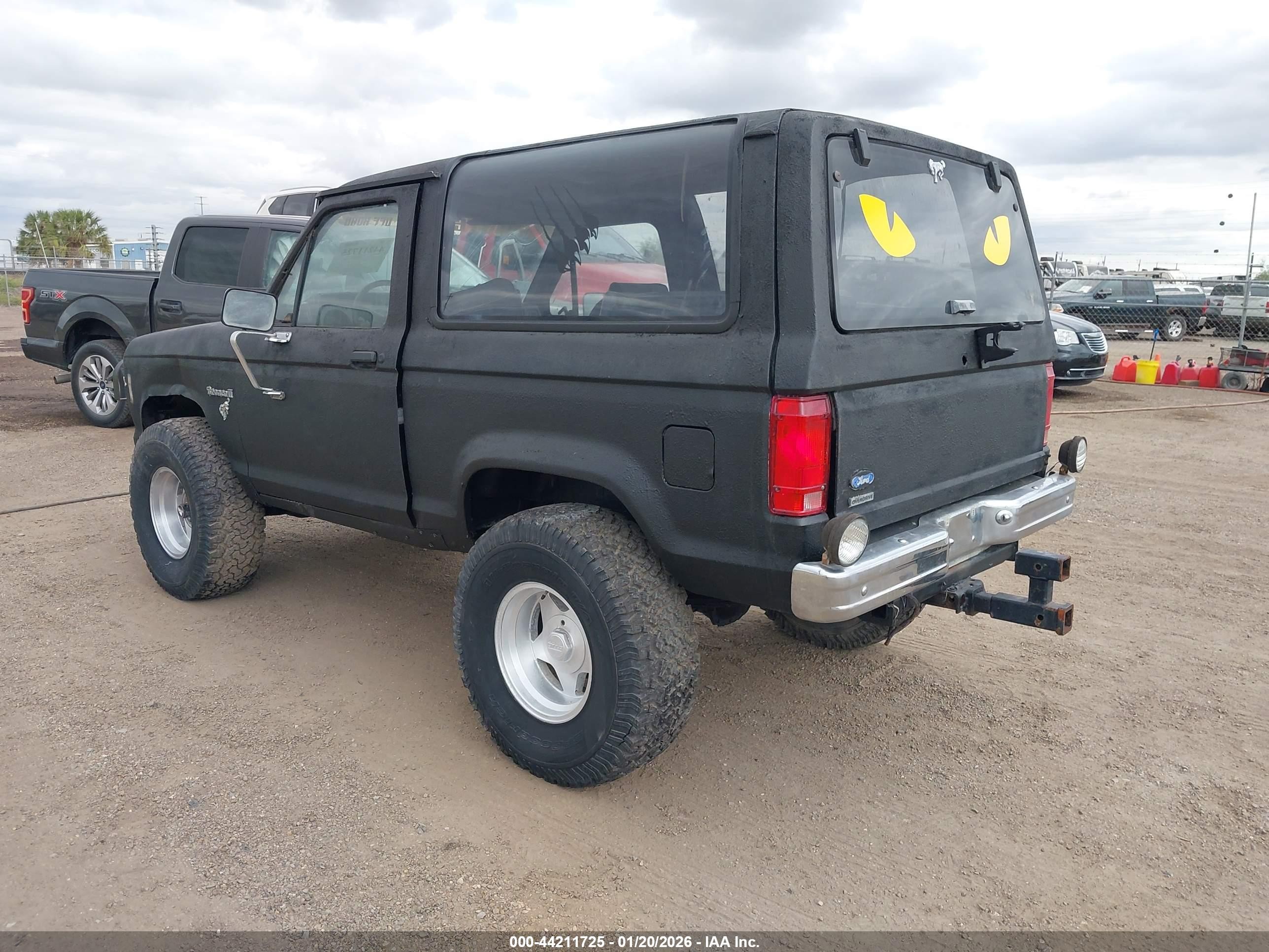 1984 Ford Bronco Ii   Black vin: 1FMCU14S4EUC99166