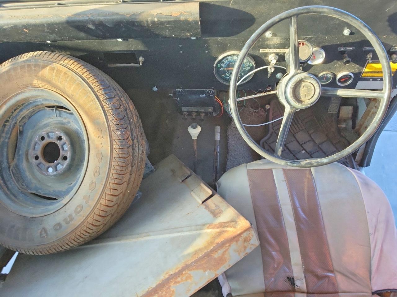 1983 Jeep Dj5/cj5 2d 4x4 Silver vin: 1UTBF00A4DS000634