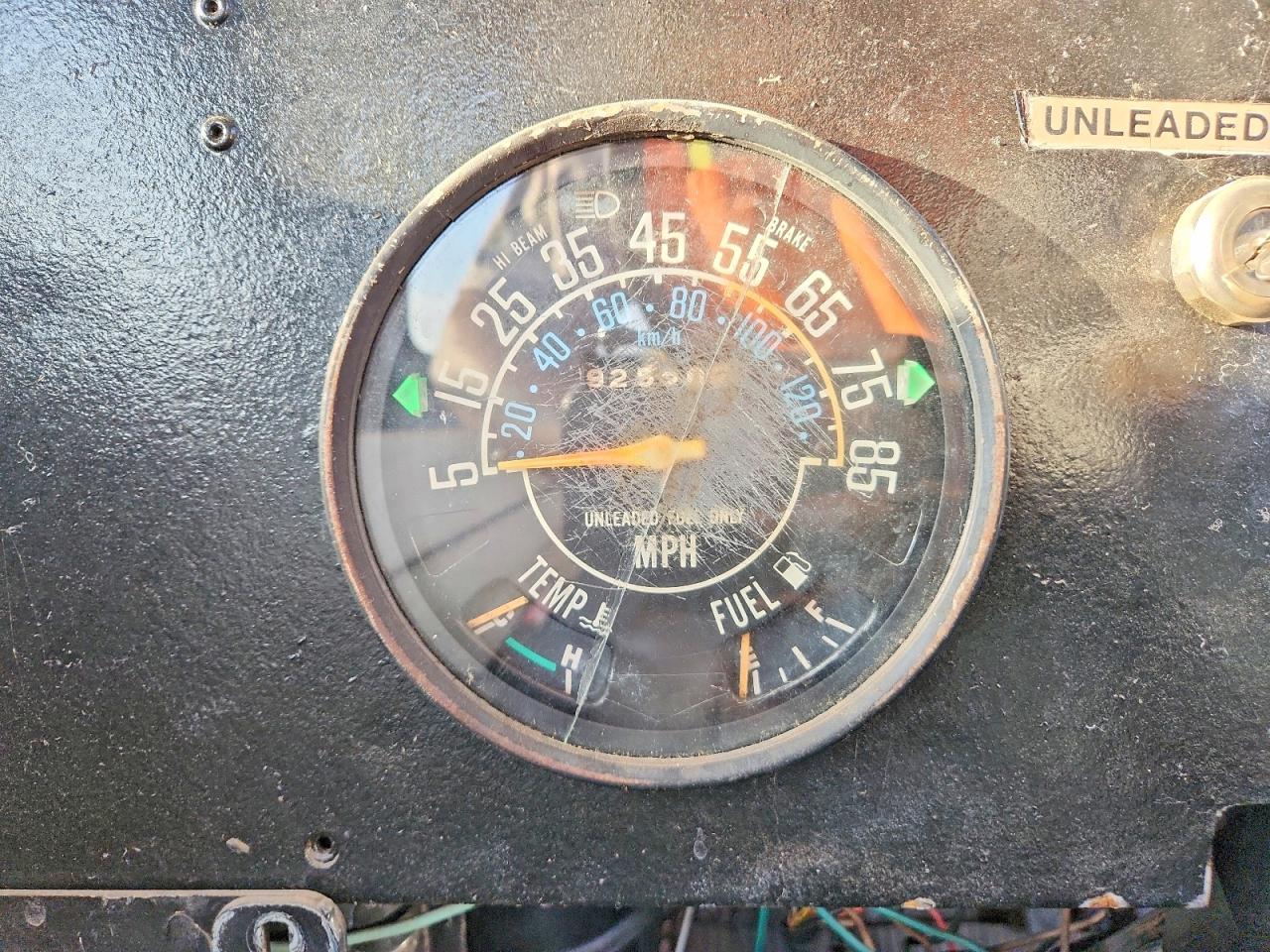 1983 Jeep Dj5/cj5 2d 4x4 Silver vin: 1UTBF00A4DS000634