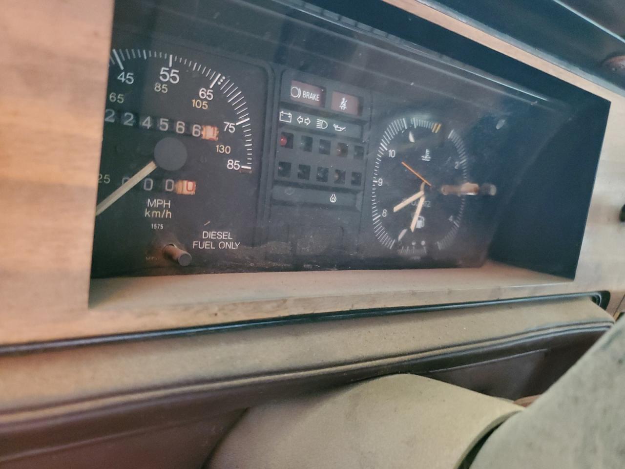 1982 Volkswagen Rabbit Truck Красный vin: 1V1KG017XCV015664