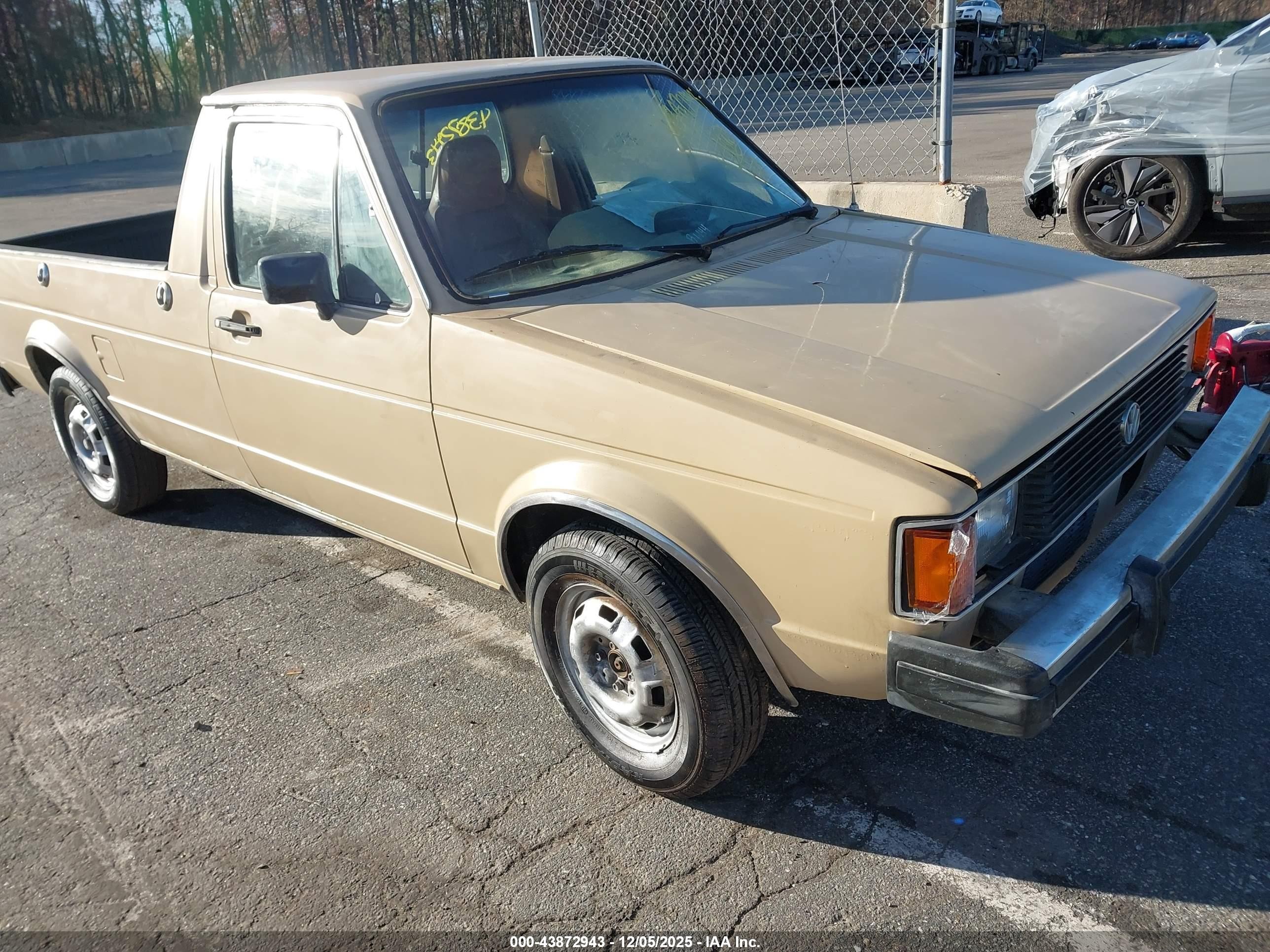 1981 Volkswagen Rabbit Truck Beige vin: 1V1LG0175BV125878