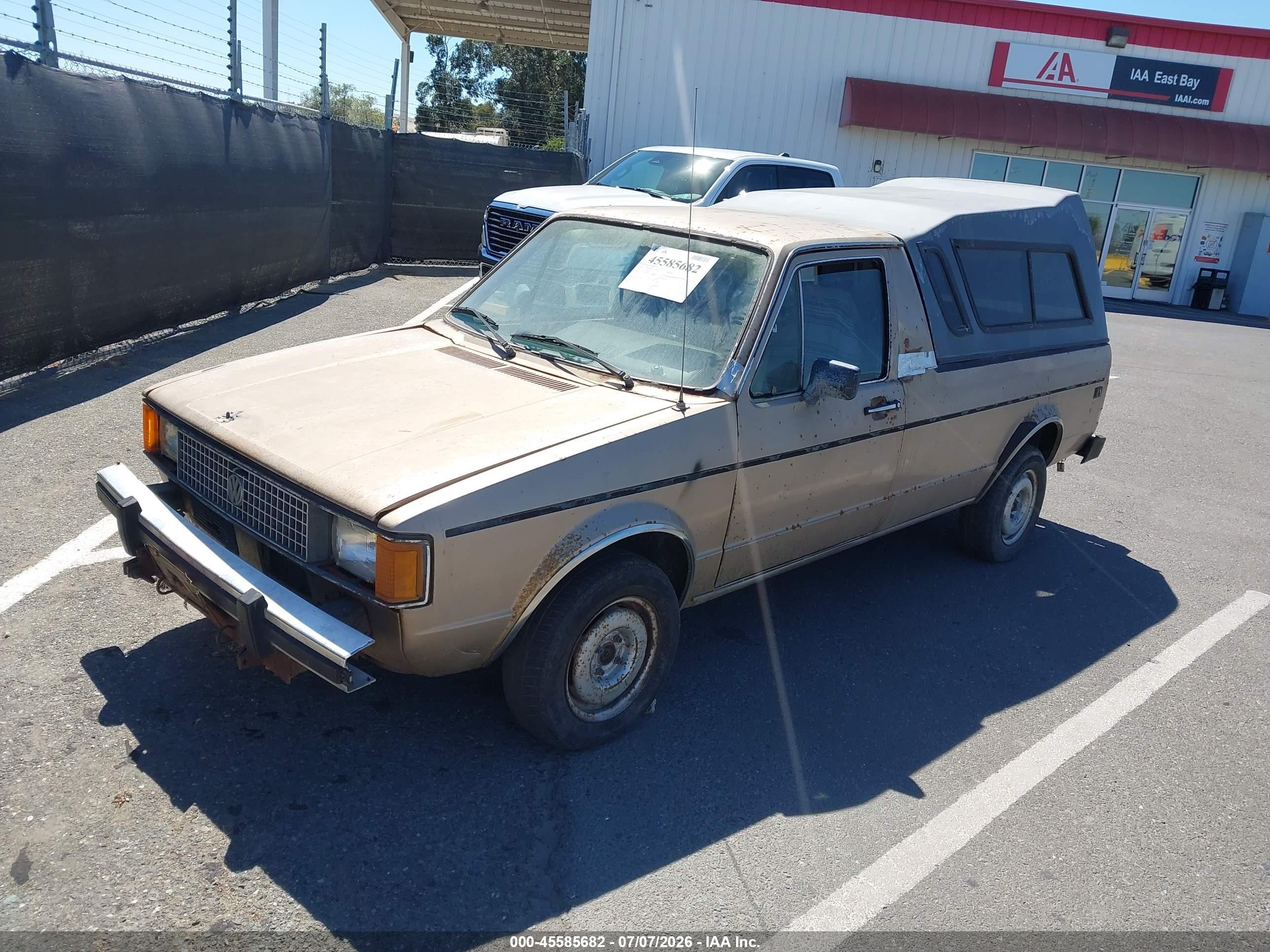 1981 Volkswagen Rabbit Truck Beige vin: 1V1LG017XBV191553