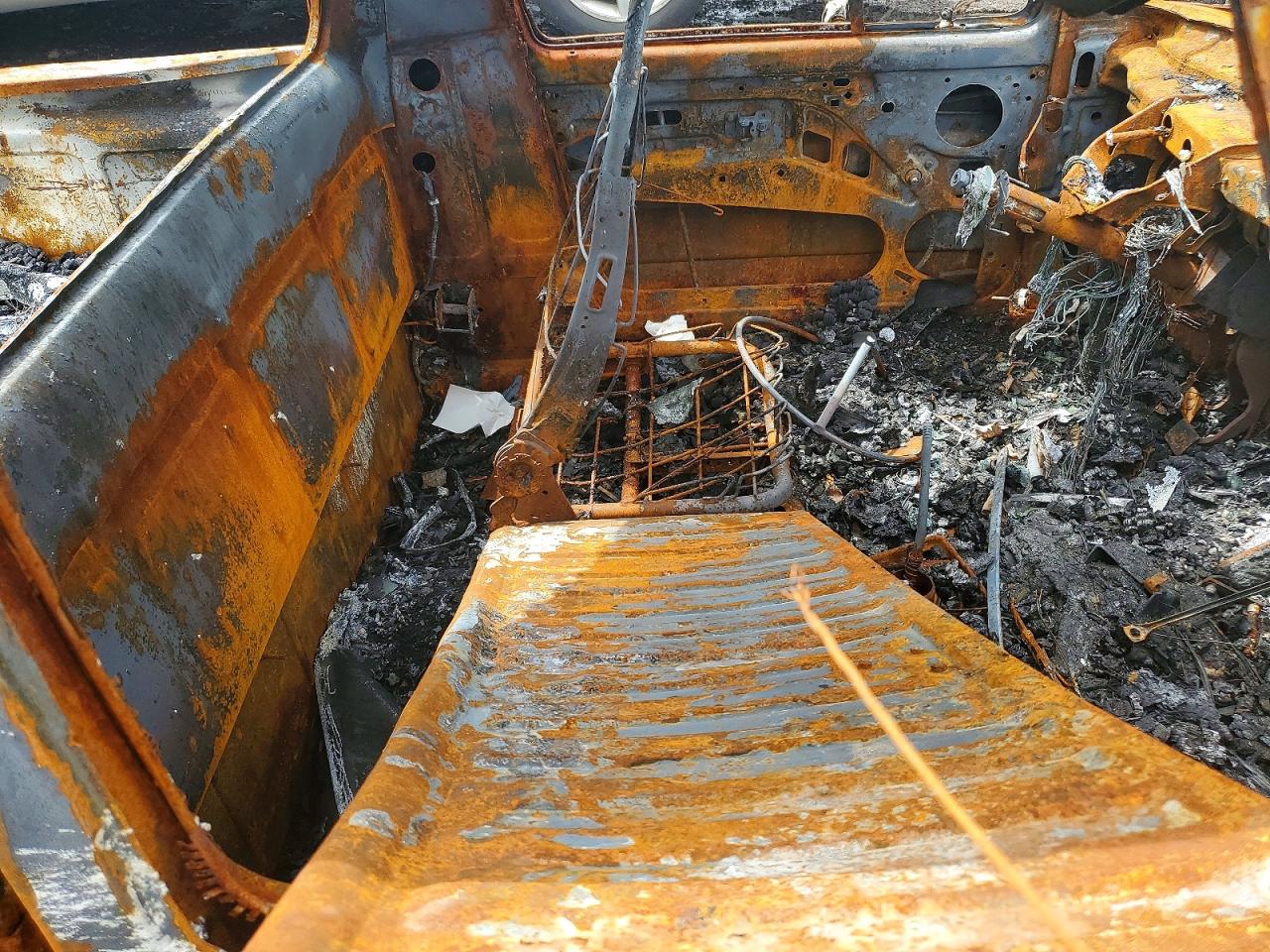 1982 Volkswagen Rabbit Truck Burn vin: 1V1LG017XCV002157