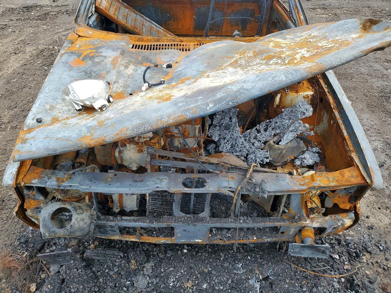 1982 Volkswagen Rabbit Truck Burn vin: 1V1LG017XCV002157