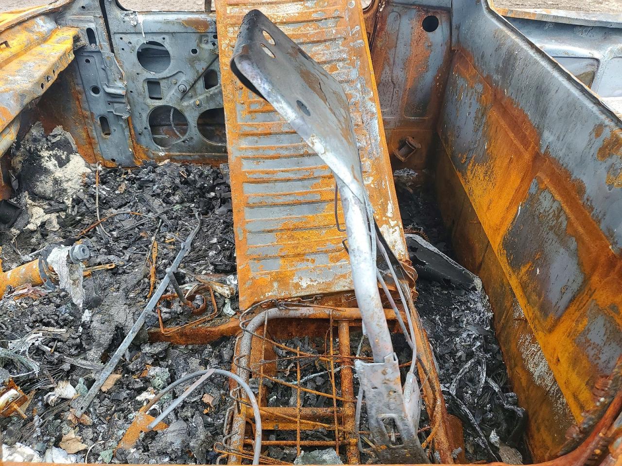 1982 Volkswagen Rabbit Truck Burn vin: 1V1LG017XCV002157