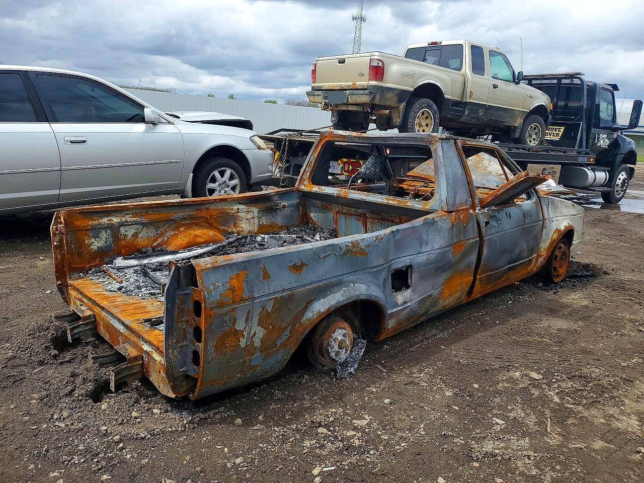 1982 Volkswagen Rabbit Truck Burn vin: 1V1LG017XCV002157