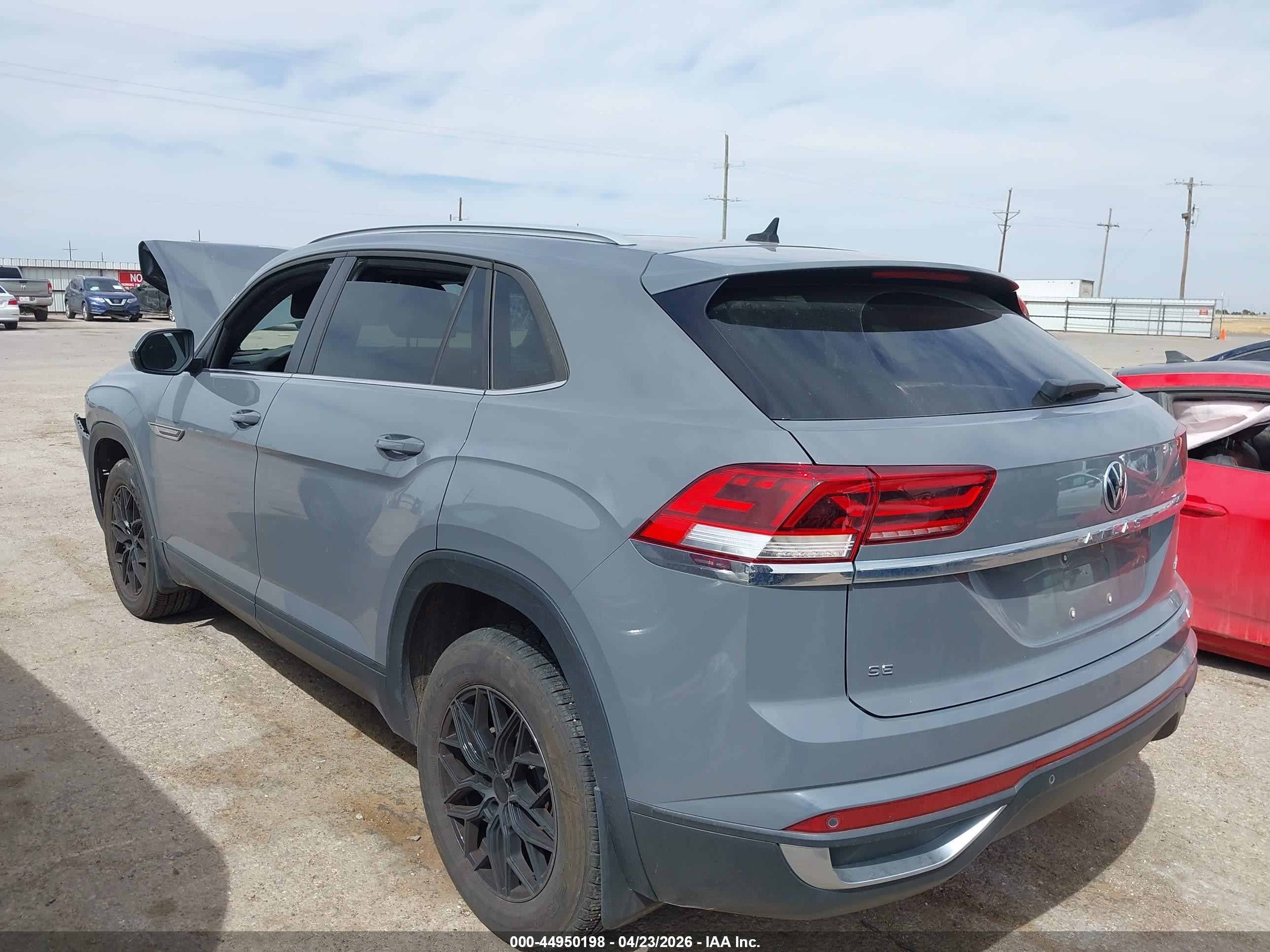 2020 Volkswagen Atlas Cross Sport 2.0t Se W/technology/2.0t Se W/technology R-line Gray vin: 1V26C2CA1LC204454