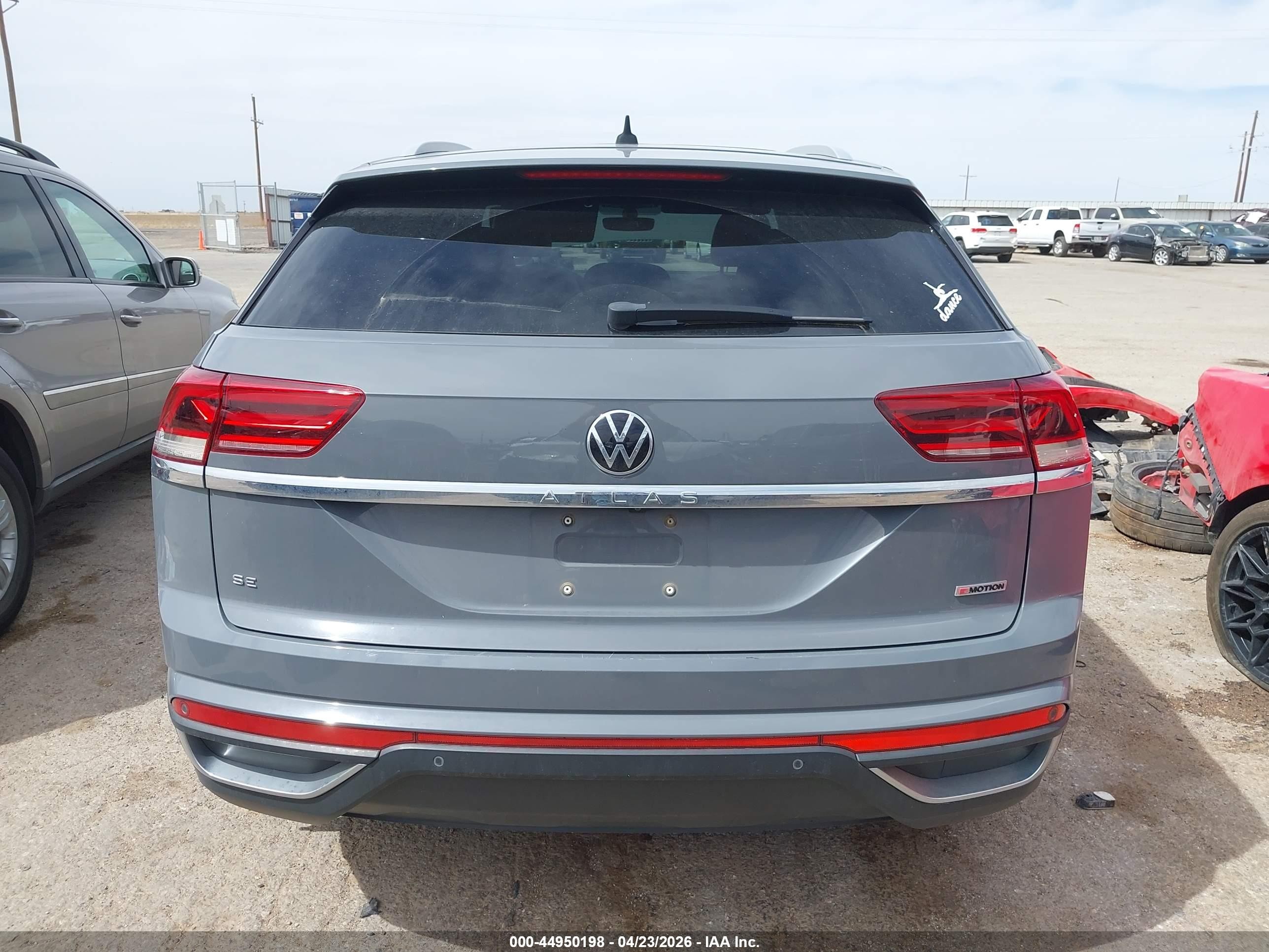 2020 Volkswagen Atlas Cross Sport 2.0t Se W/technology/2.0t Se W/technology R-line Gray vin: 1V26C2CA1LC204454