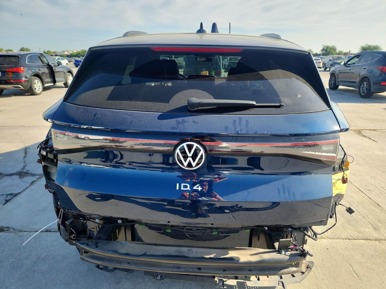 2023 Volkswagen Id.4 Blue vin: 1V2BMPE8XPC055373