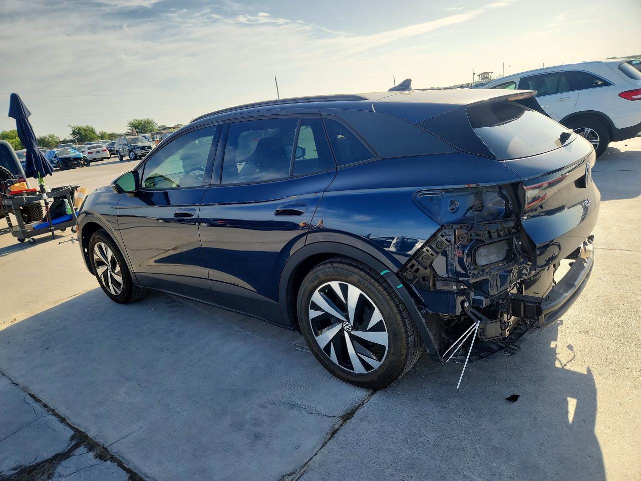 2023 Volkswagen Id.4 Blue vin: 1V2BMPE8XPC055373