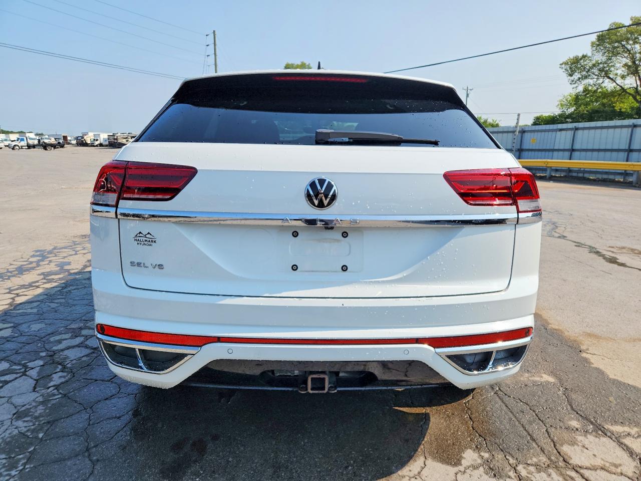 2021 Volkswagen Atlas Cross Sport Sel R-line White vin: 1V2CE2CA2MC217695