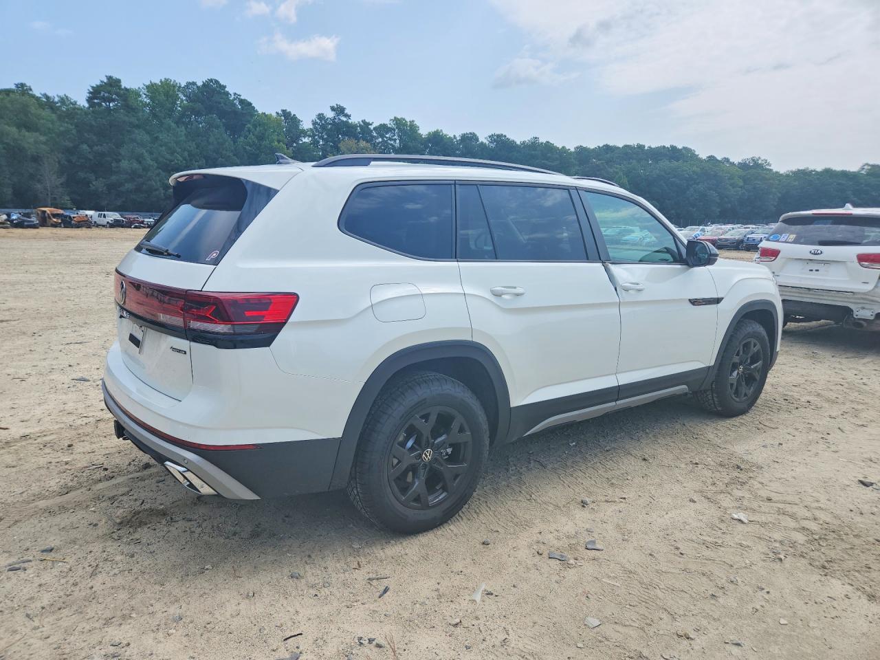2026 Volkswagen Atlas Peak Edition Se White vin: 1V2CN2CA1TC550033