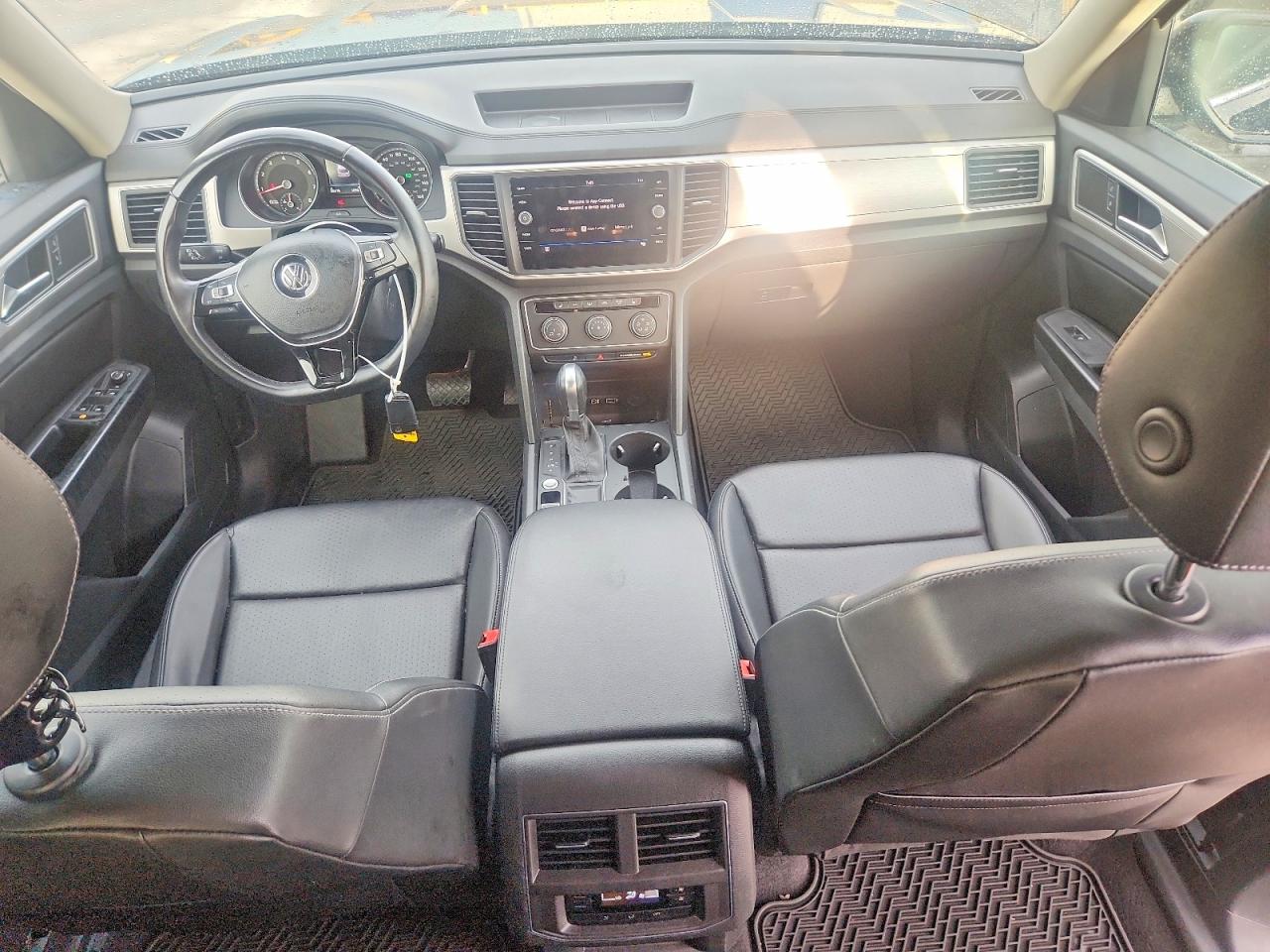 2018 Volkswagen Atlas Se Черный vin: 1V2CP2CA1JC595013