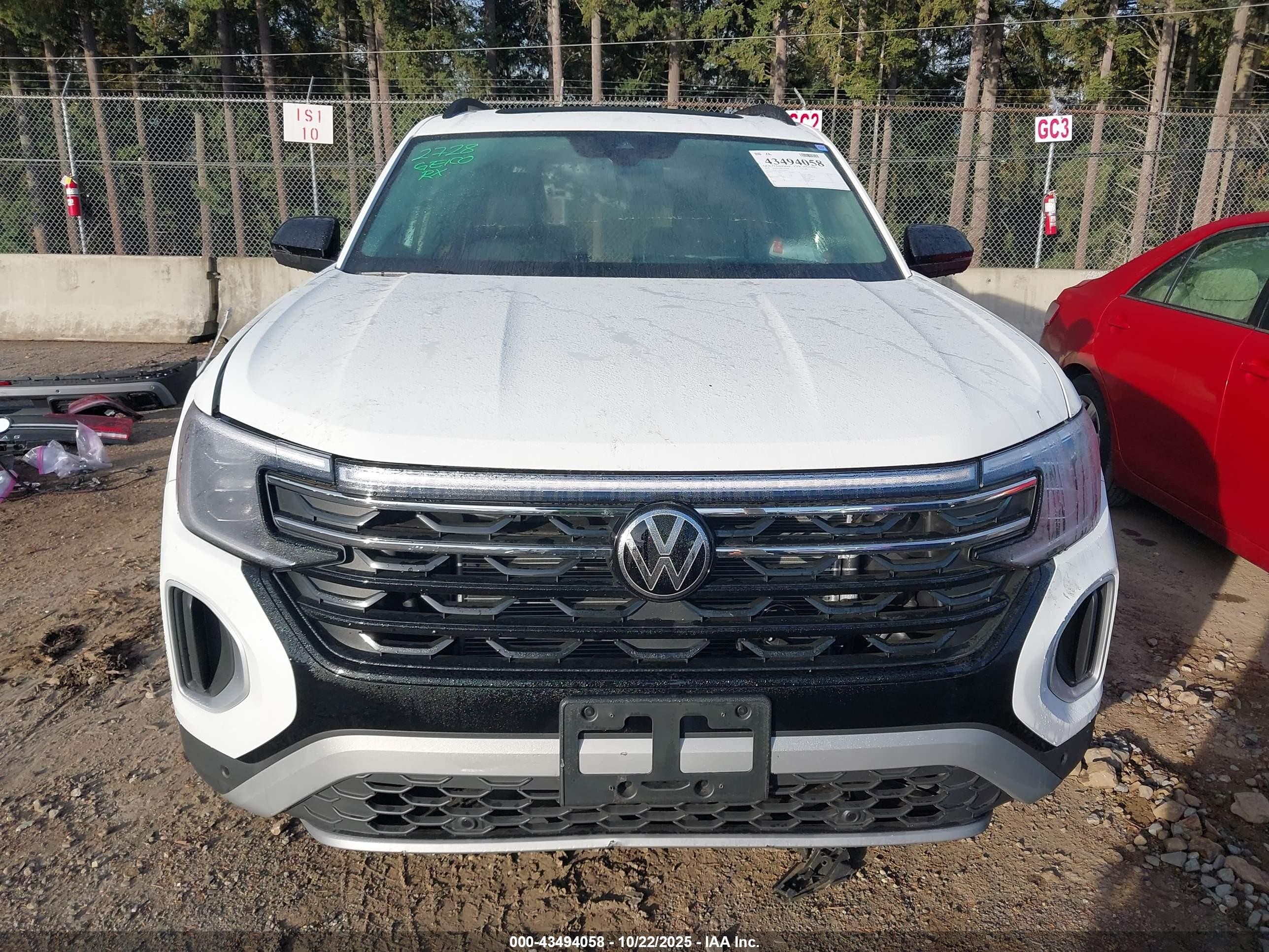 2025 Volkswagen Atlas 2.0t Peak Edition White vin: 1V2CR2CA8SC553000