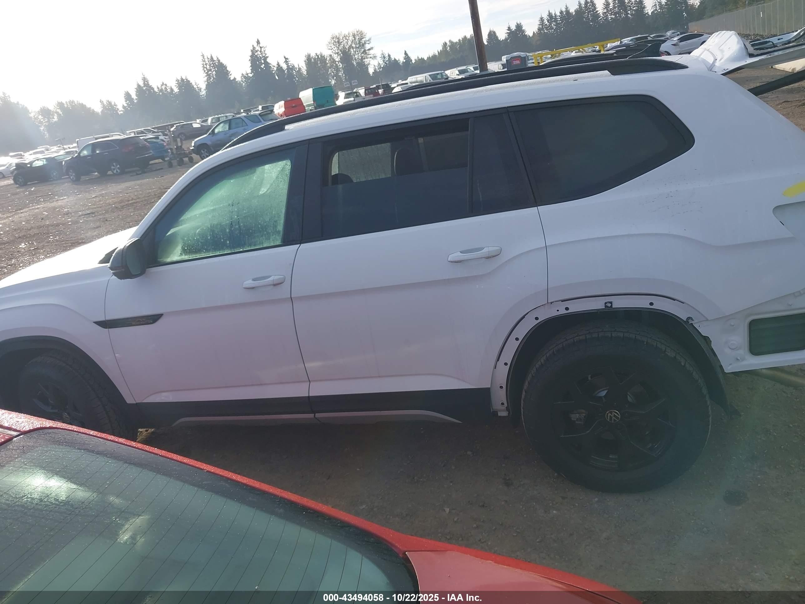 2025 Volkswagen Atlas 2.0t Peak Edition White vin: 1V2CR2CA8SC553000