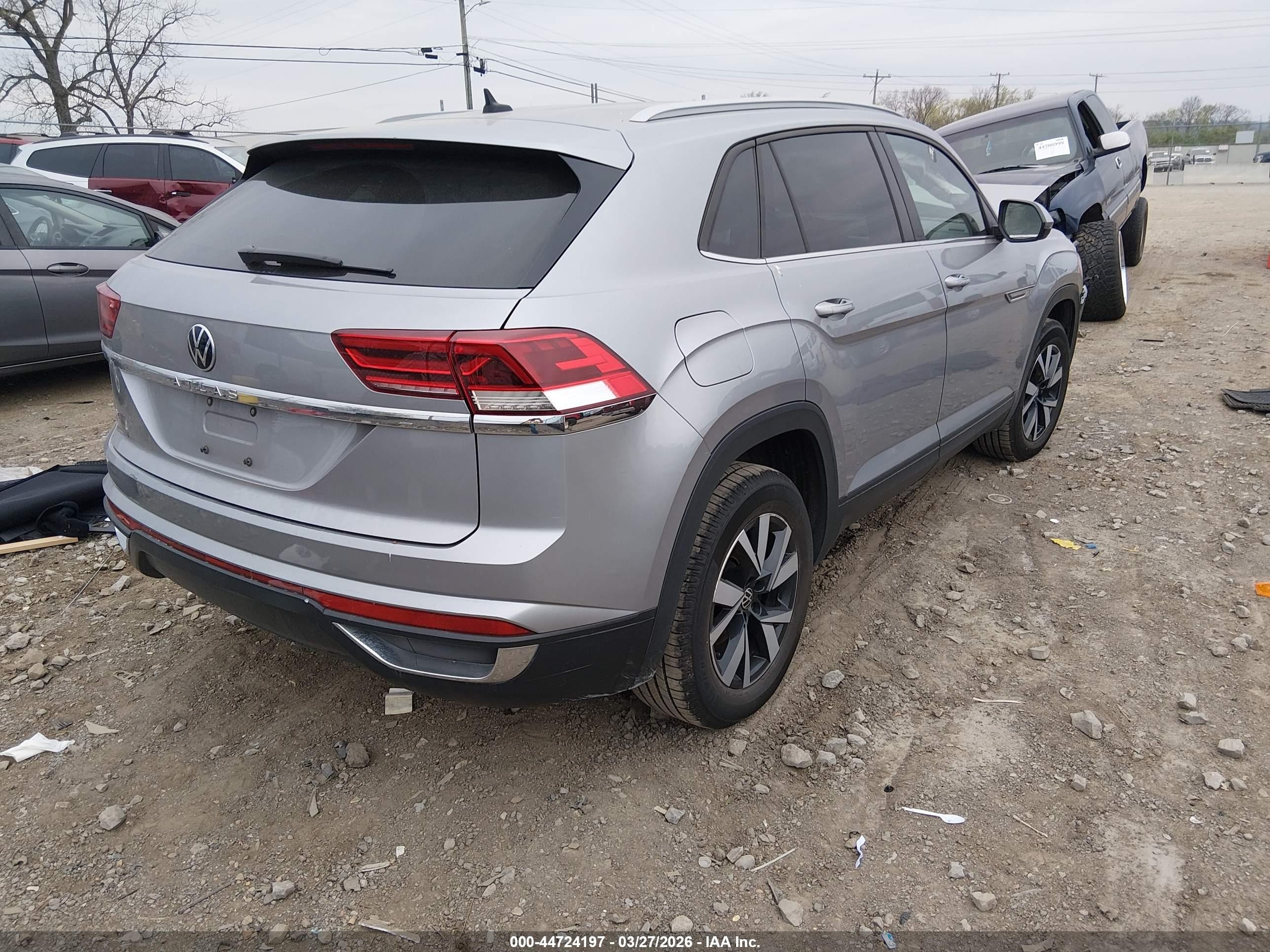 2021 Volkswagen Atlas Cross Sport 2.0t Se Gray vin: 1V2DC2CA3MC207400