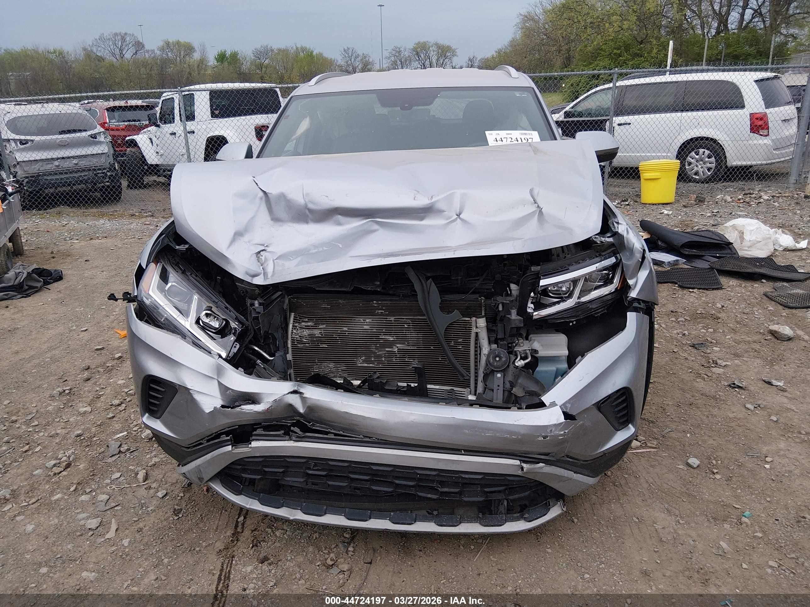 2021 Volkswagen Atlas Cross Sport 2.0t Se Gray vin: 1V2DC2CA3MC207400