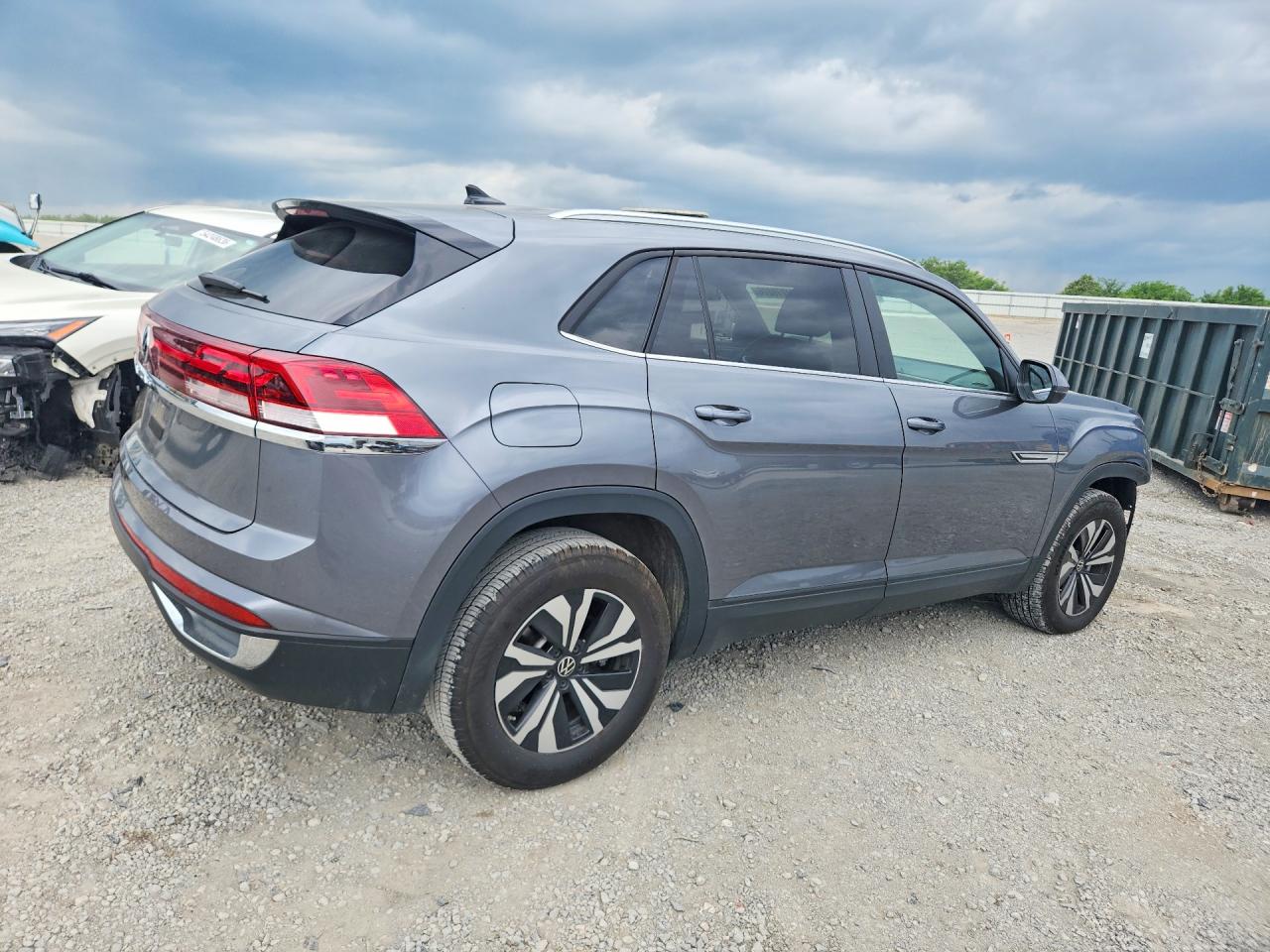 2025 Volkswagen Atlas Cross Sport Se Gray vin: 1V2DE2CA4SC211690