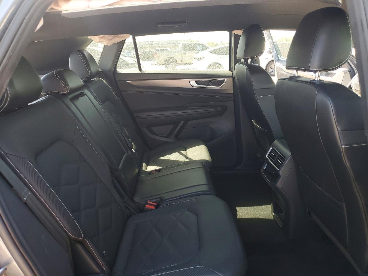 2024 Volkswagen Atlas Cross Sport Gray vin: 1V2DE2CA8RC208527