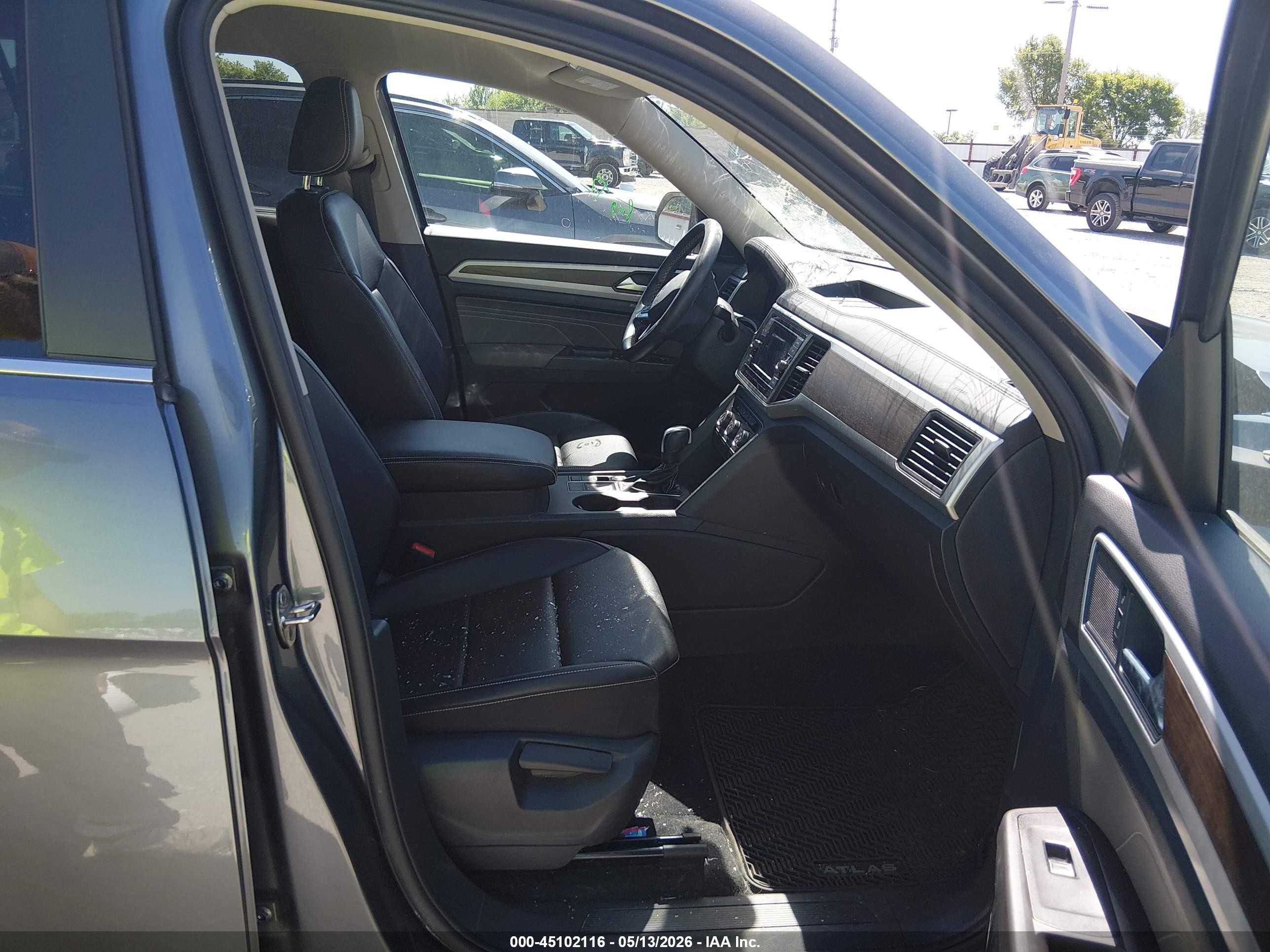 2022 Volkswagen Atlas 2.0t Se Gray vin: 1V2DP2CA2NC516104