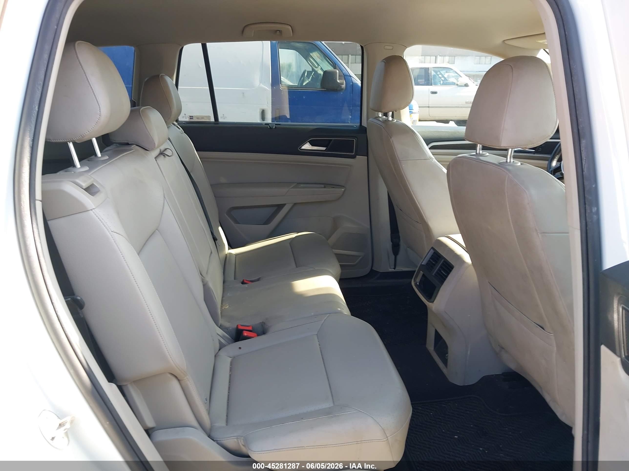 2018 Volkswagen Atlas 2.0t Se/2.0t Se W/technology White vin: 1V2DP2CA6JC599837