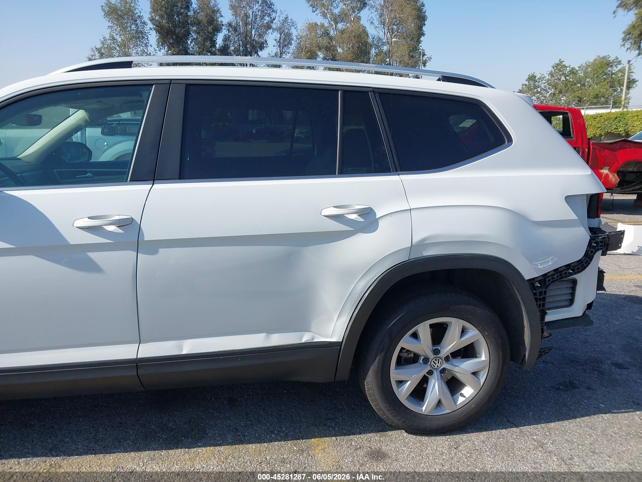 2018 Volkswagen Atlas 2.0t Se/2.0t Se W/technology White vin: 1V2DP2CA6JC599837