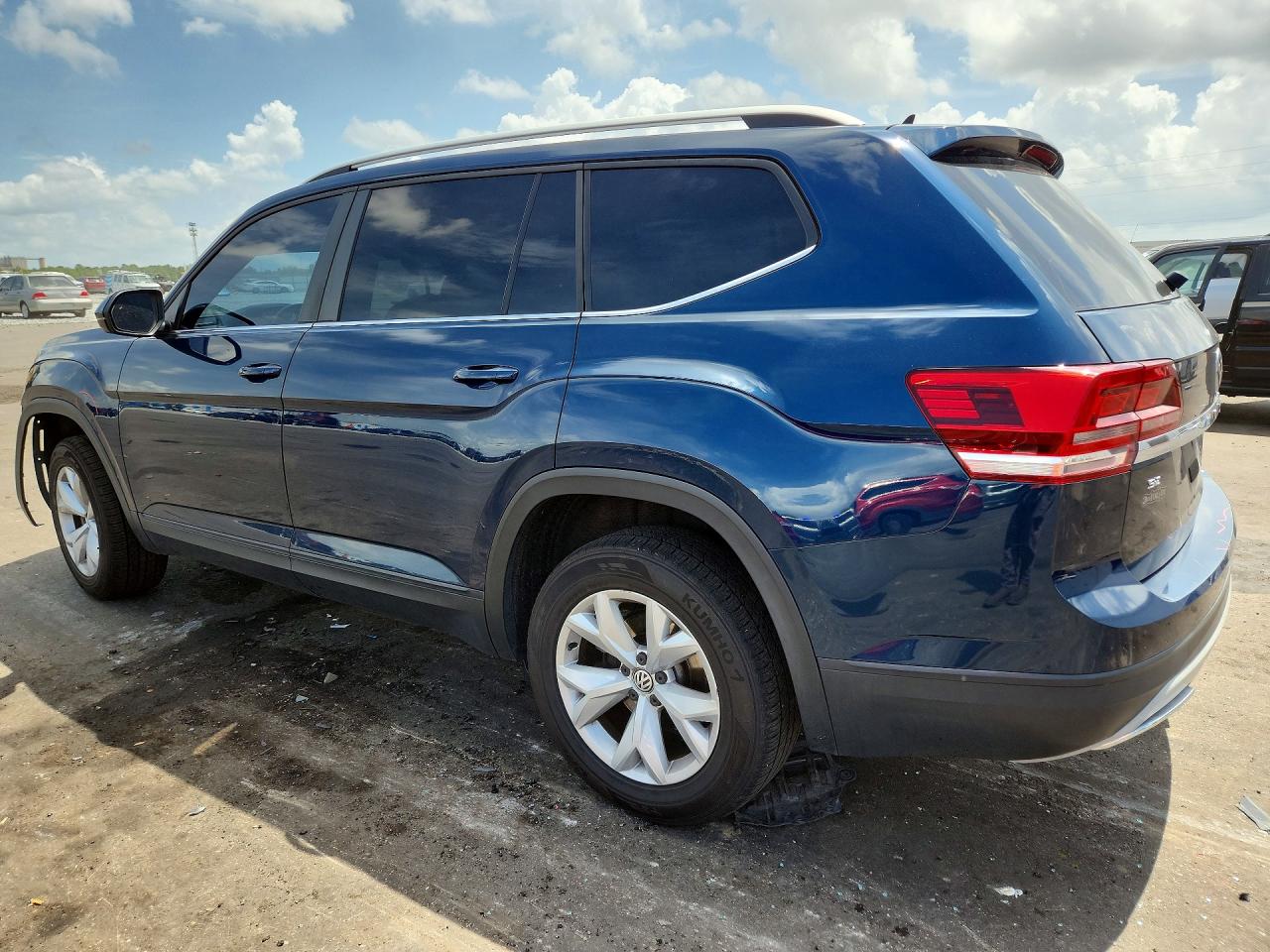 2018 Volkswagen Atlas Se Синий vin: 1V2DR2CA2JC506922