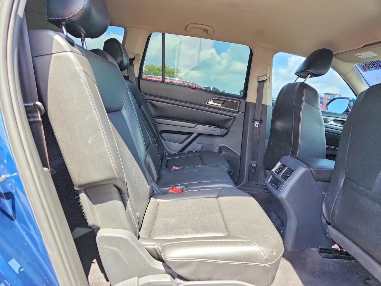 2018 Volkswagen Atlas Se Синий vin: 1V2DR2CA2JC506922