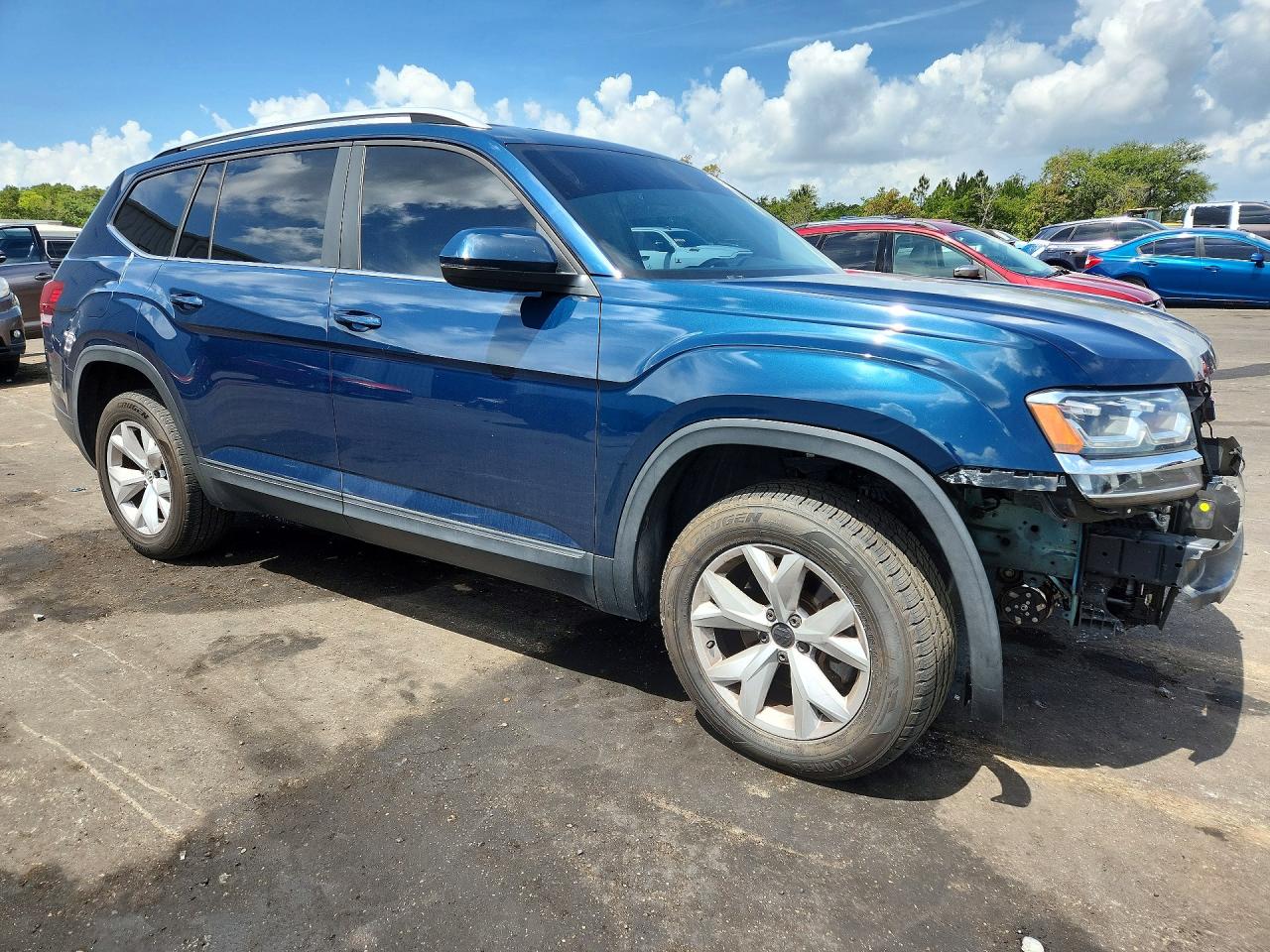 2018 Volkswagen Atlas Se Синий vin: 1V2DR2CA2JC506922
