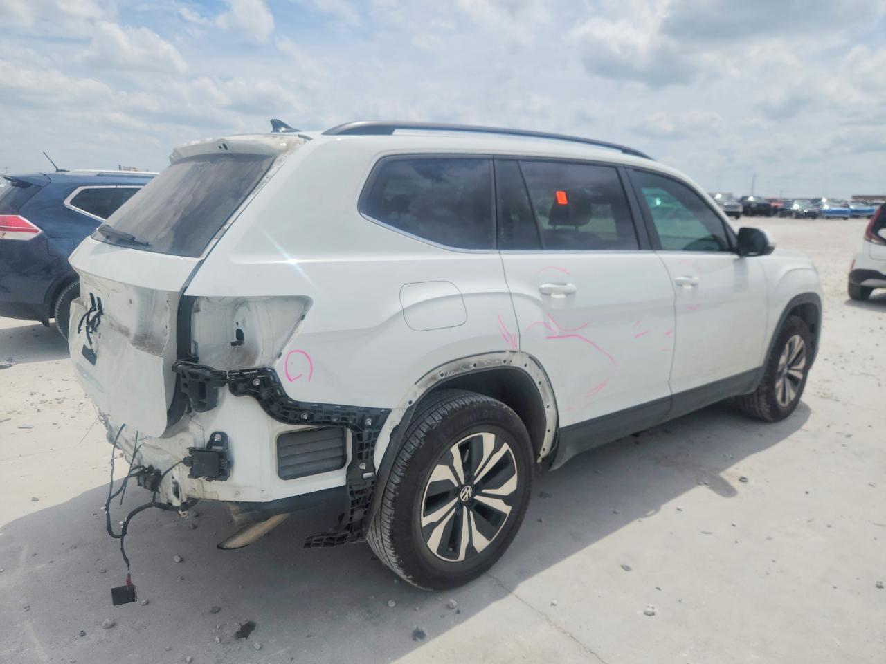 2024 Volkswagen Atlas Se Белый vin: 1V2DR2CA3RC599817