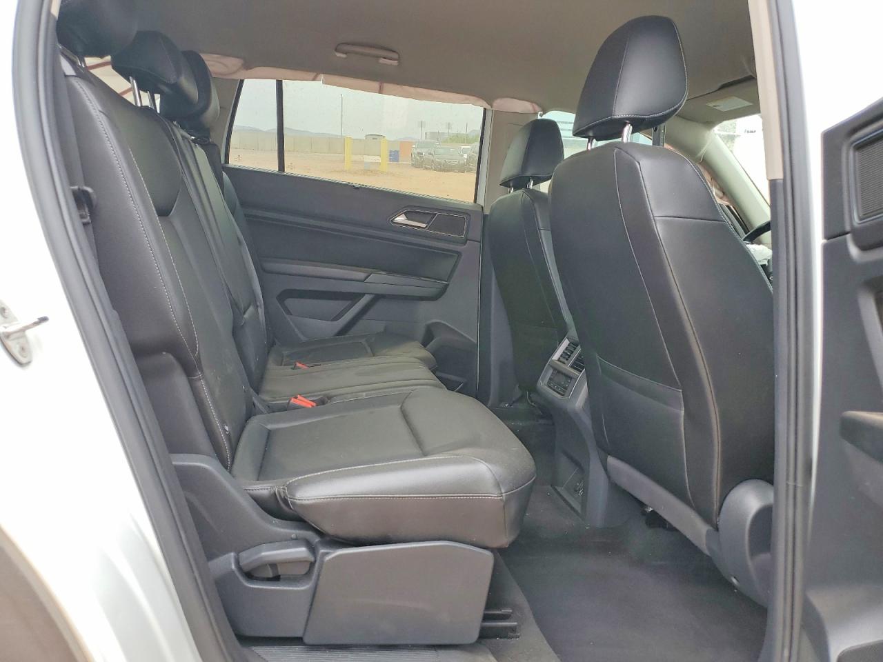 2018 Volkswagen Atlas Se White vin: 1V2DR2CA5JC560067