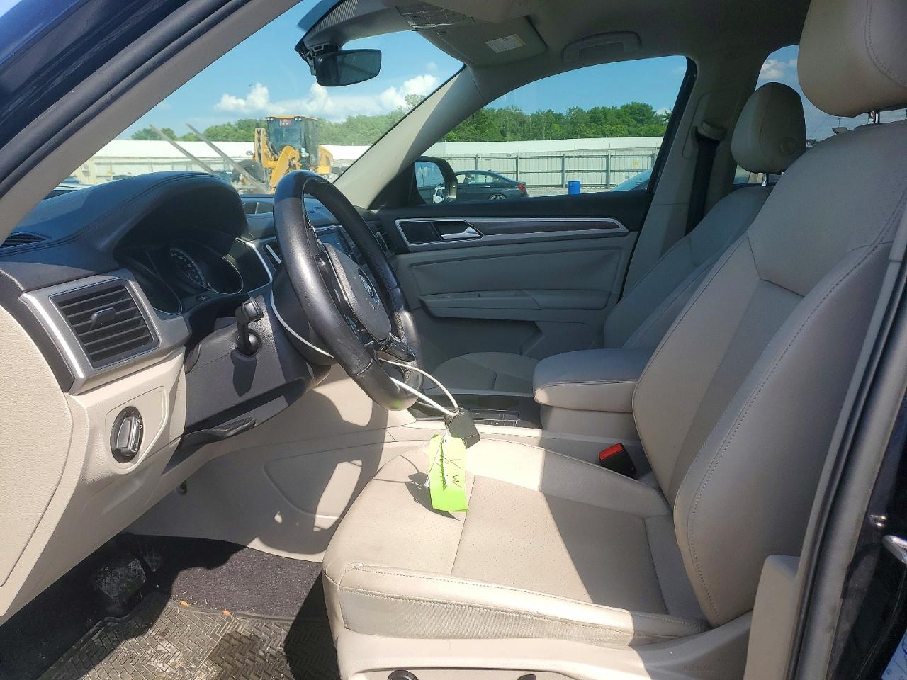 2018 Volkswagen Atlas Se Black vin: 1V2DR2CA6JC537431