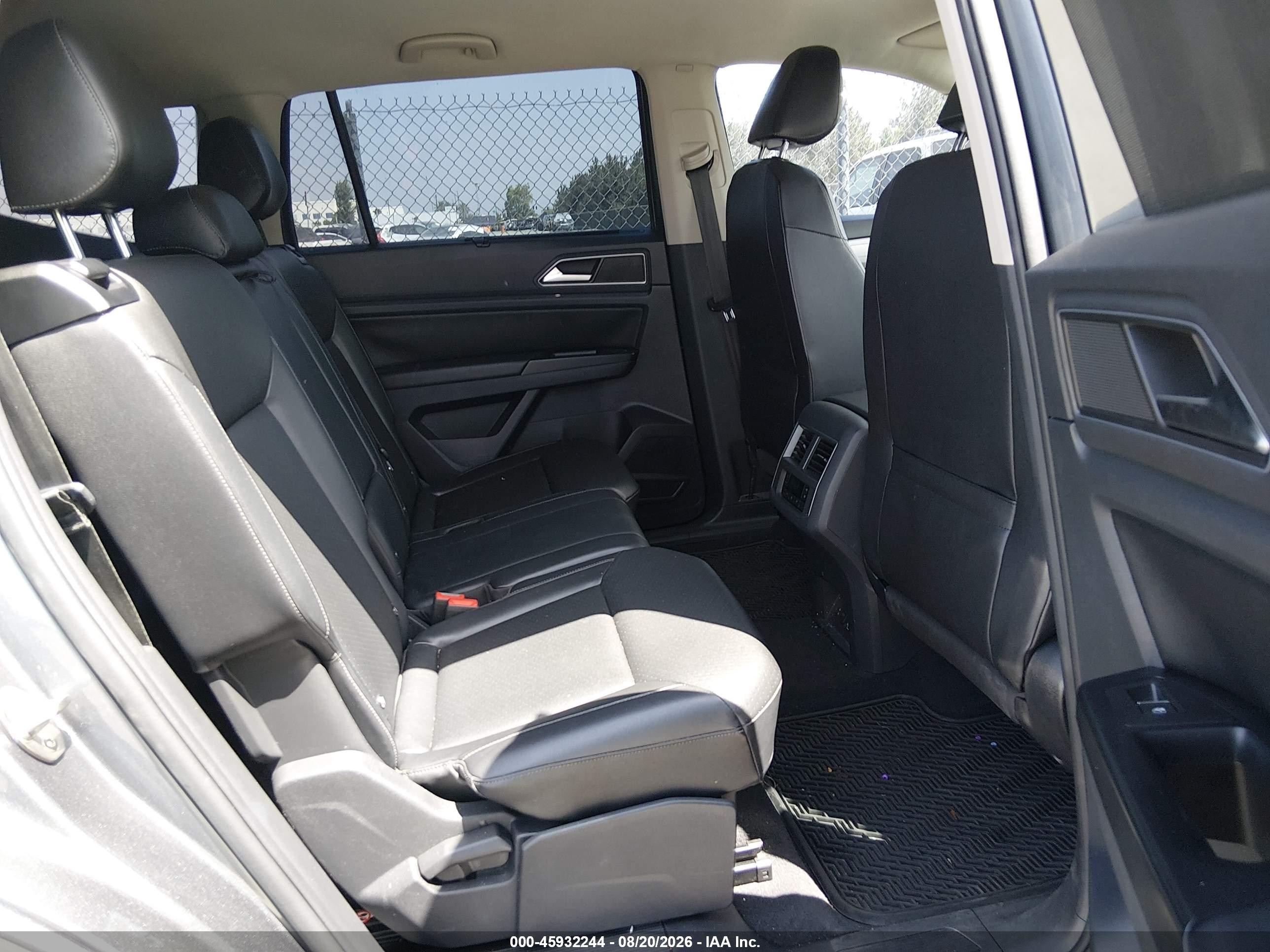 2019 Volkswagen Atlas 3.6l V6 Se Серый vin: 1V2DR2CA9KC603133