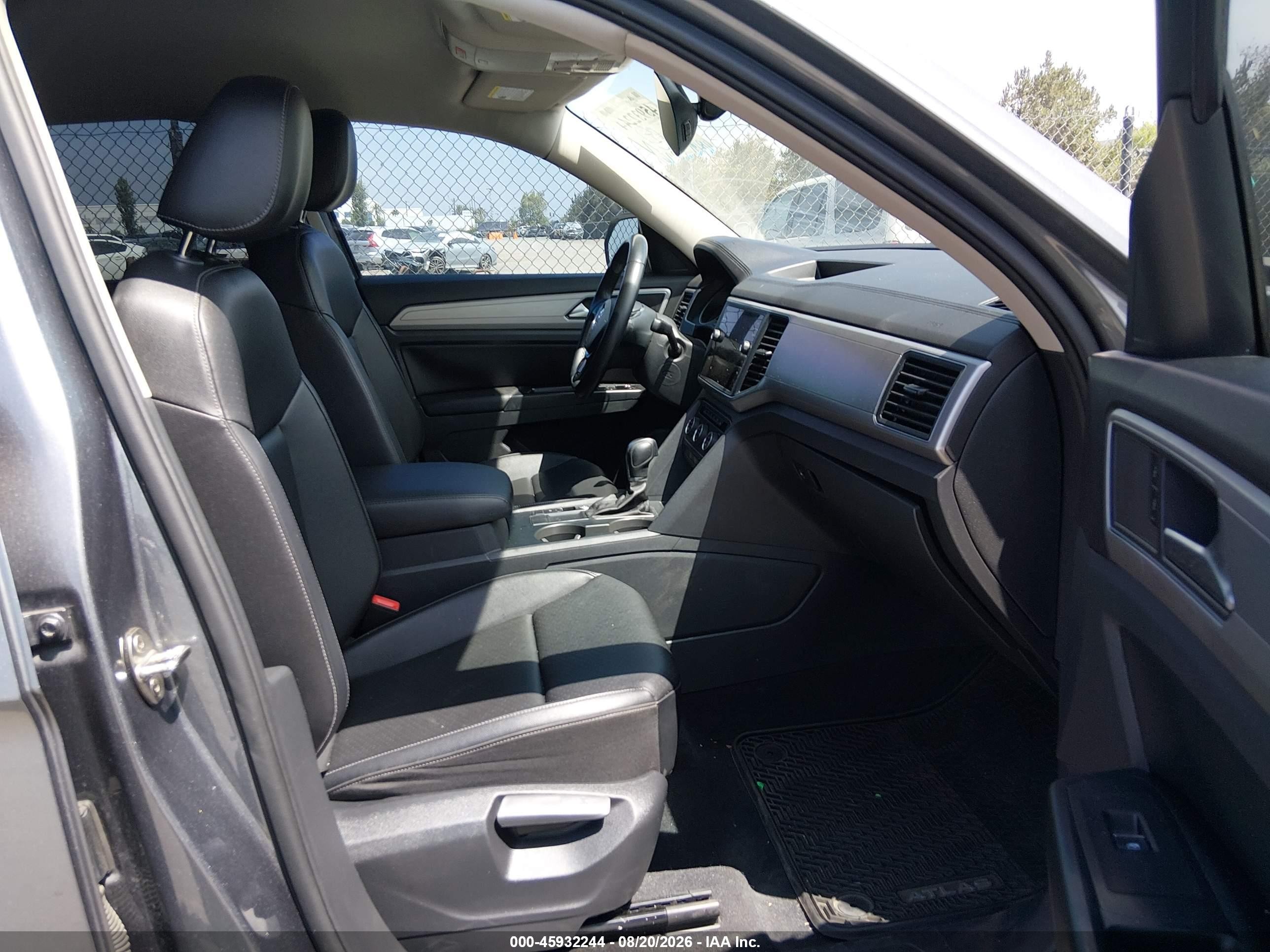 2019 Volkswagen Atlas 3.6l V6 Se Серый vin: 1V2DR2CA9KC603133
