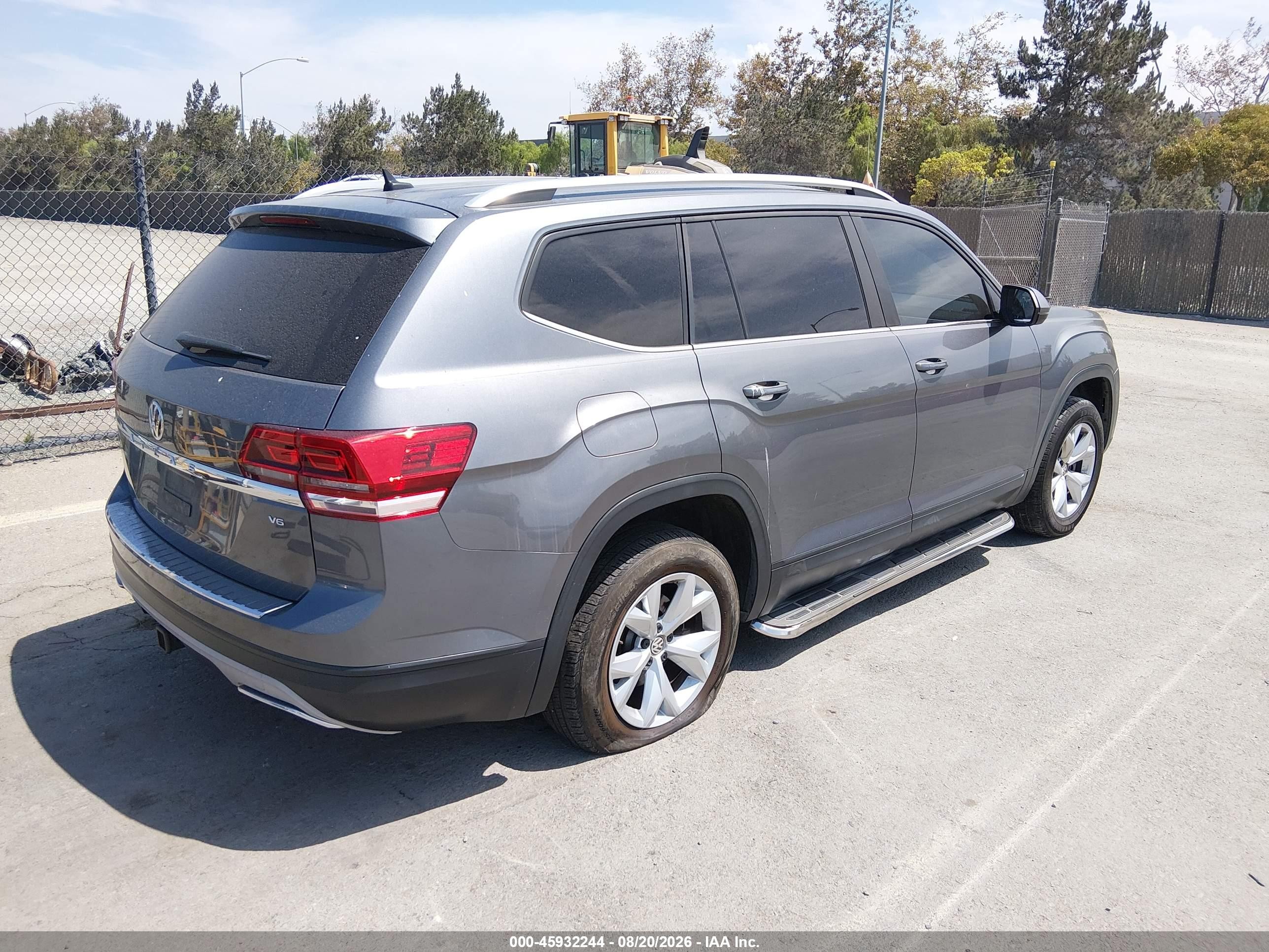 2019 Volkswagen Atlas 3.6l V6 Se Серый vin: 1V2DR2CA9KC603133