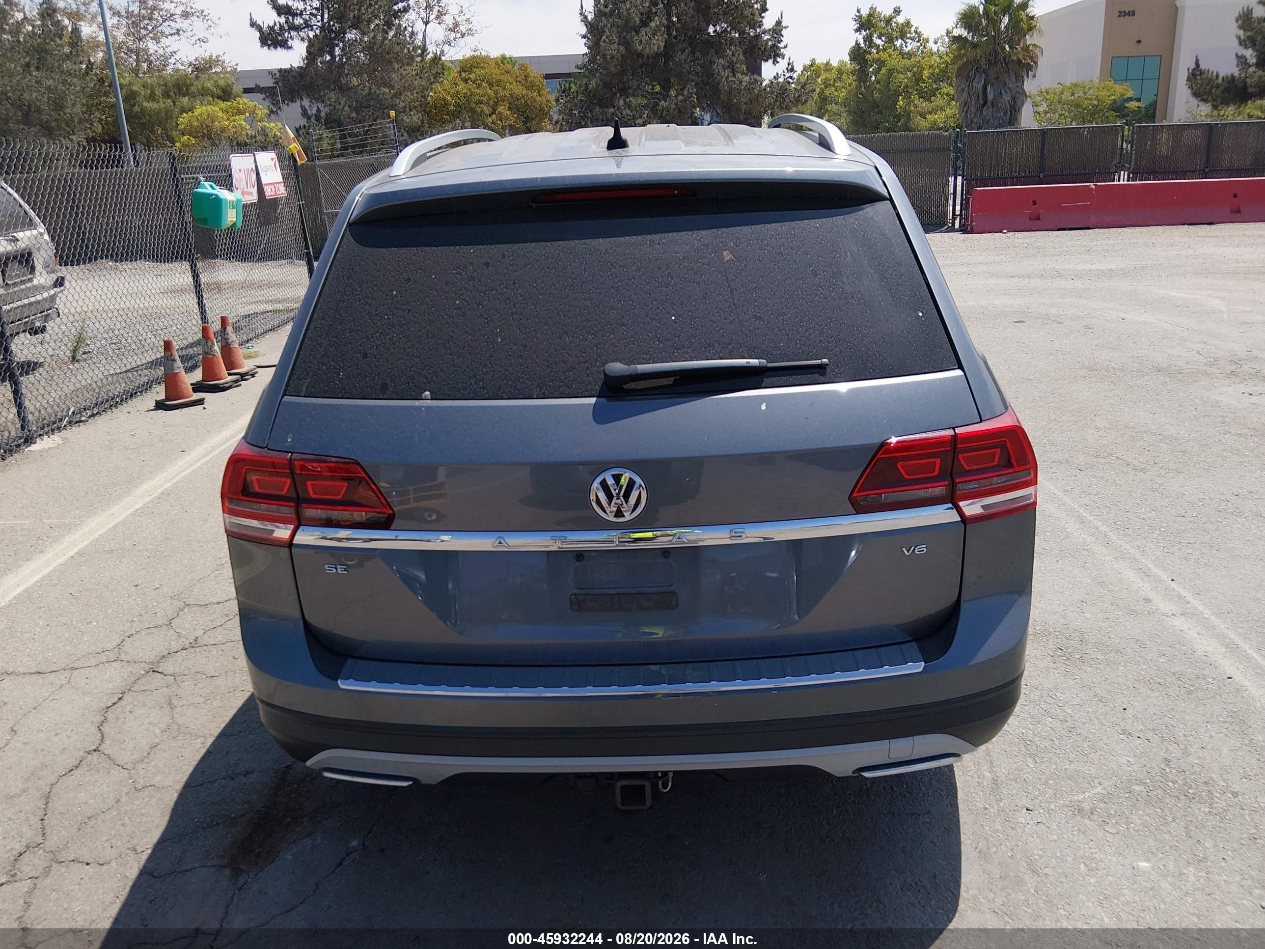 2019 Volkswagen Atlas 3.6l V6 Se Серый vin: 1V2DR2CA9KC603133