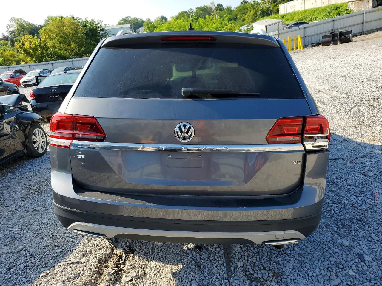 2018 Volkswagen Atlas Se Gray vin: 1V2DR2CAXJC508417